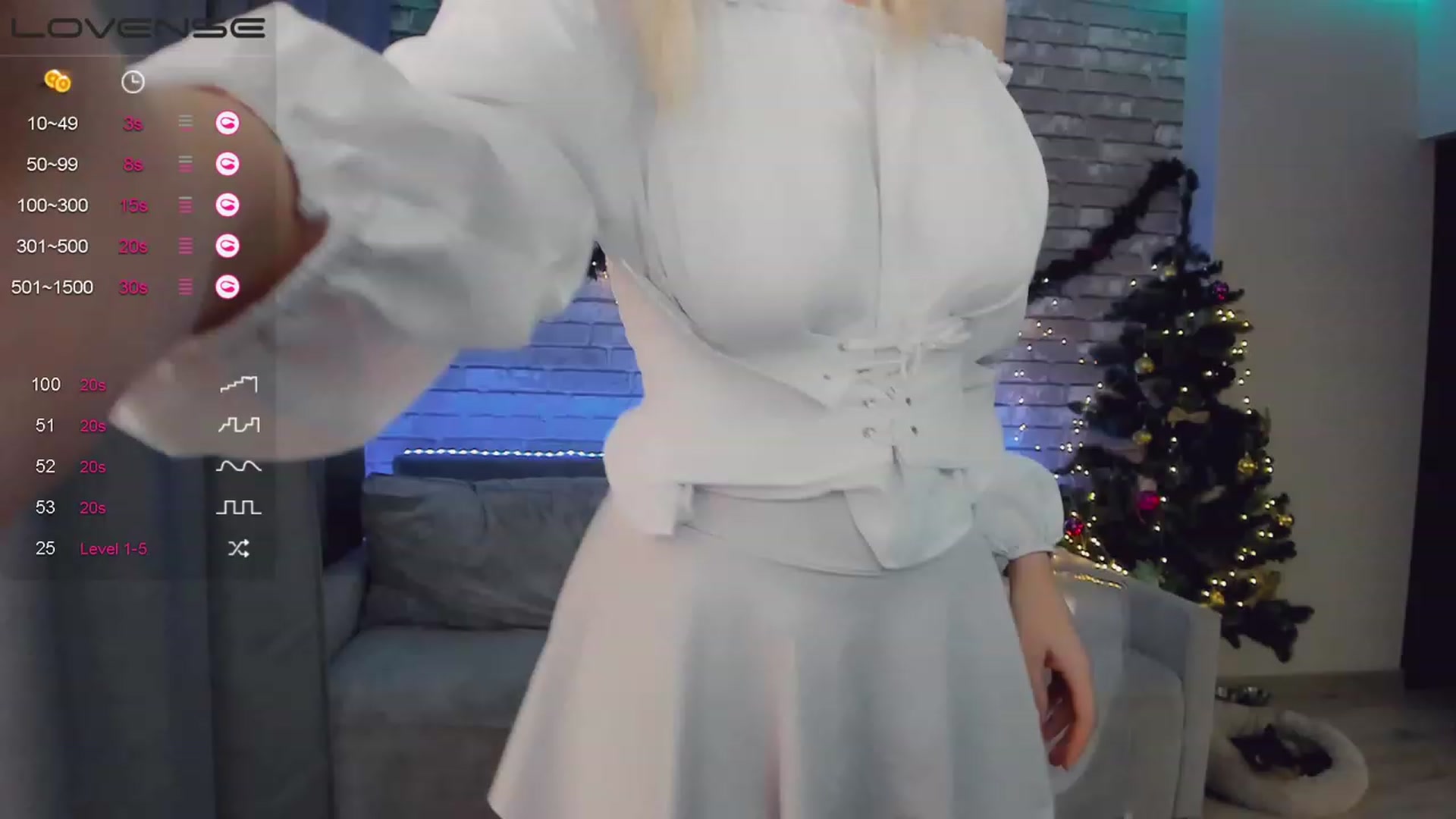 Gallery image thumbnail from LikaLighttt's myfreecams stream on, 01/03/2023, 07:13 image 10 of 20