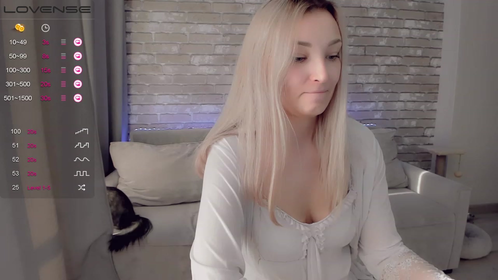 Gallery image thumbnail from LikaLighttt's myfreecams stream on, 02/03/2023, 07:05 image 7 of 20