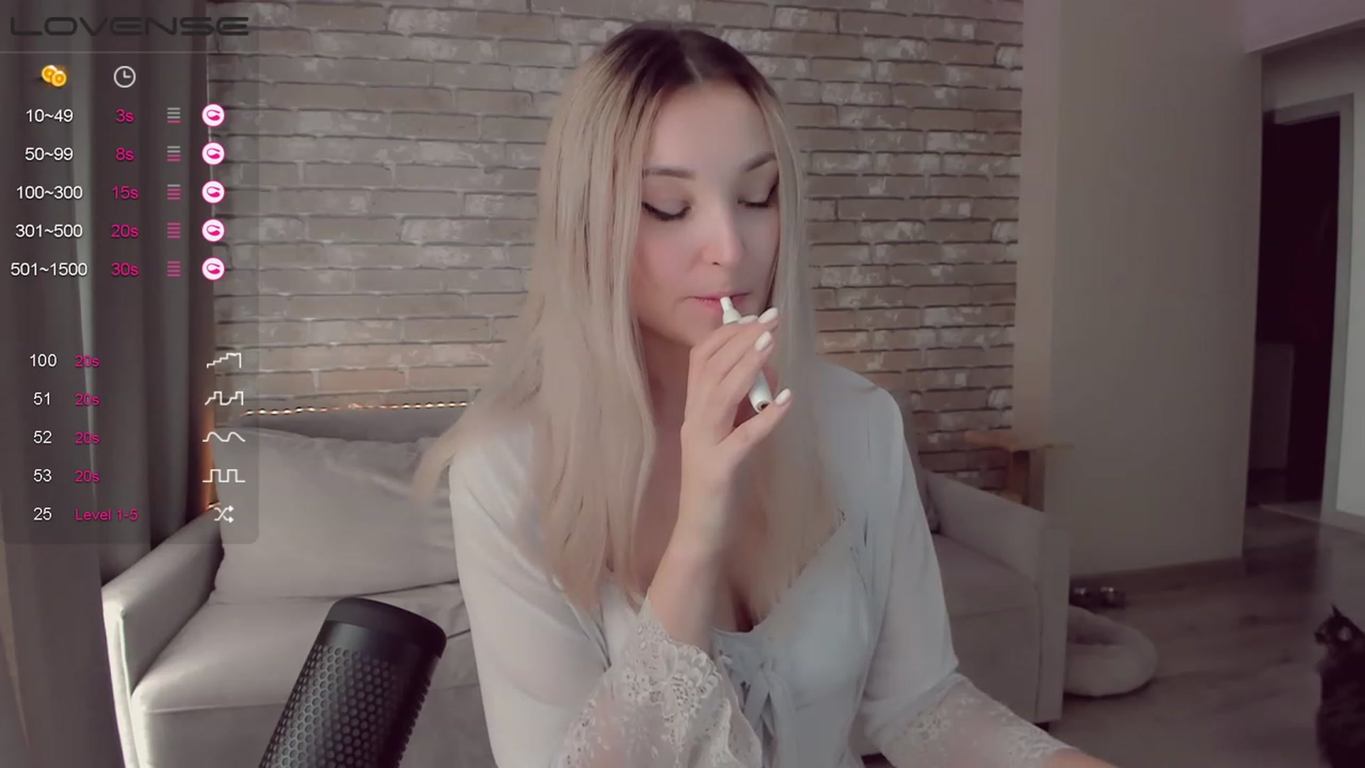 Gallery image thumbnail from LikaLighttt's myfreecams stream on, 03/13/2023, 05:03 image 19 of 20