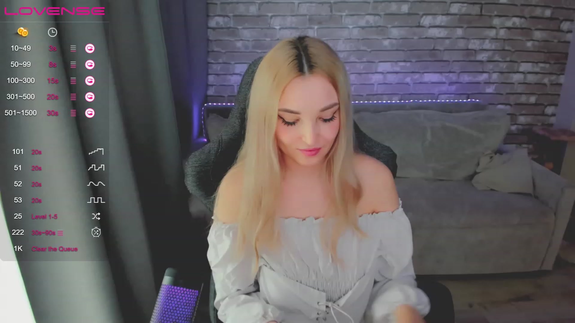 Gallery image thumbnail from LikaLighttt's myfreecams stream on, 05/31/2023, 07:30 image 18 of 20