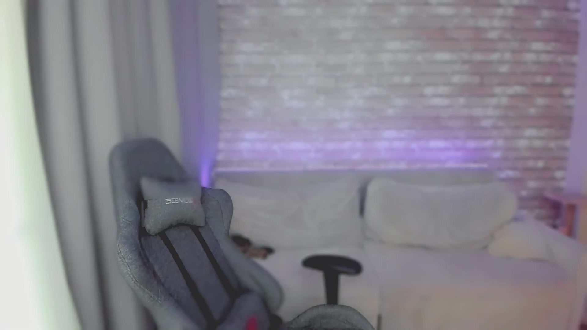 Gallery image thumbnail from LikaLighttt's myfreecams stream on, 05/31/2023, 11:28 image 3 of 20