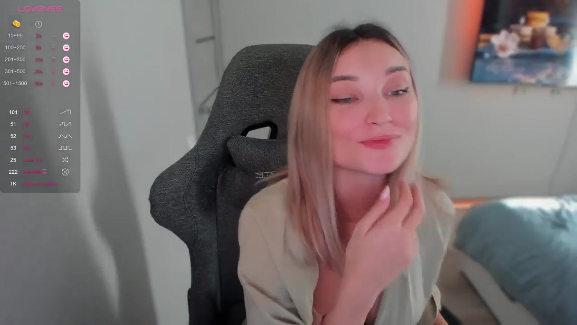 Gallery image thumbnail from LikaLighttt's myfreecams stream on, 09/19/2024, 04:05 image 17 of 20