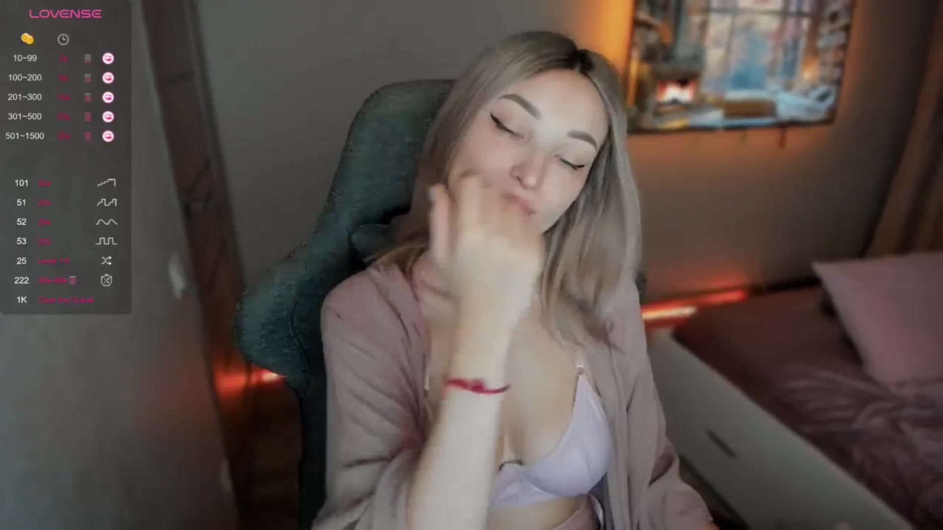 Gallery image thumbnail from LikaLighttt's myfreecams stream on, 10/22/2024, 03:06 image 4 of 20