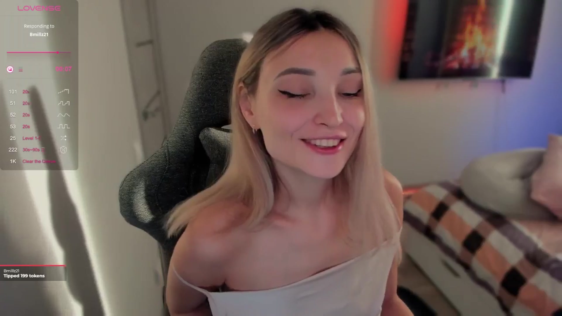Gallery image thumbnail from LikaLighttt's myfreecams stream on, 11/25/2024, 04:56 image 6 of 20