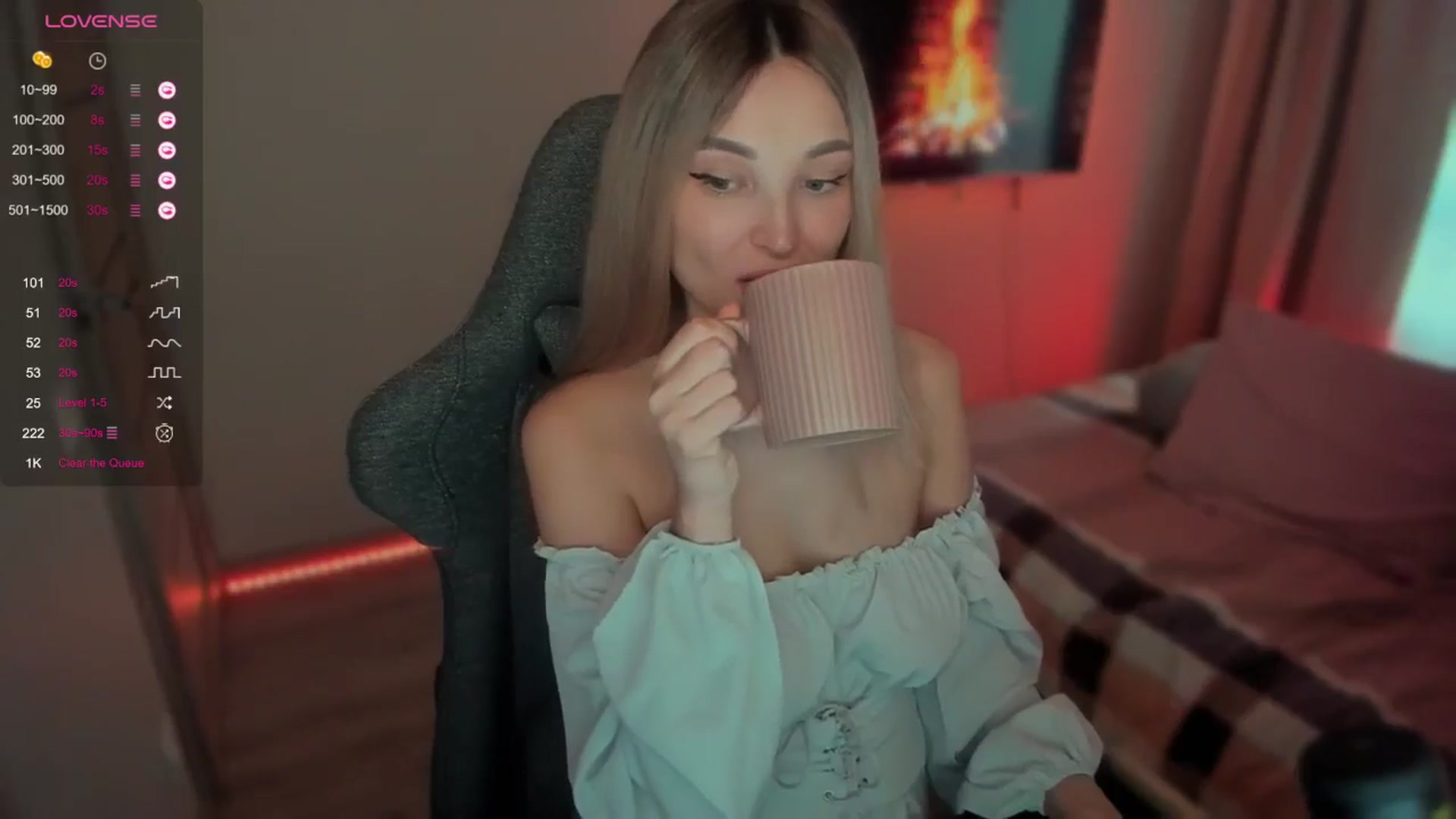 Gallery image thumbnail from LikaLighttt's myfreecams stream on, 11/27/2024, 03:08 image 3 of 20