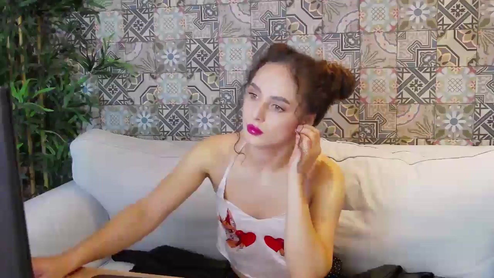 Gallery image thumbnail from LikeSelena's myfreecams stream on, 05/09/2024, 23:04 image 9 of 20