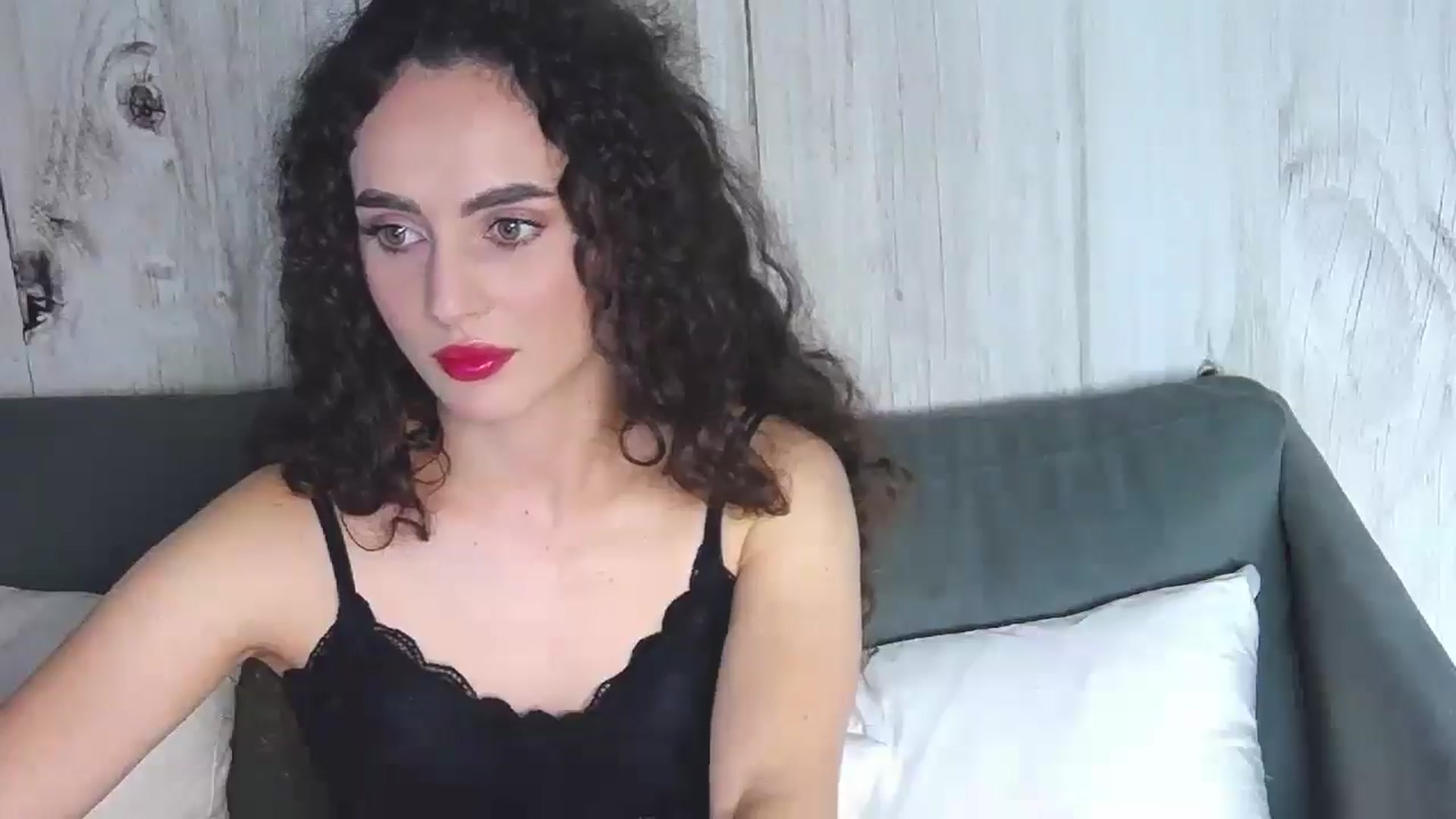 Gallery image thumbnail from LikeSelena's myfreecams stream on, 05/19/2024, 15:38 image 15 of 20