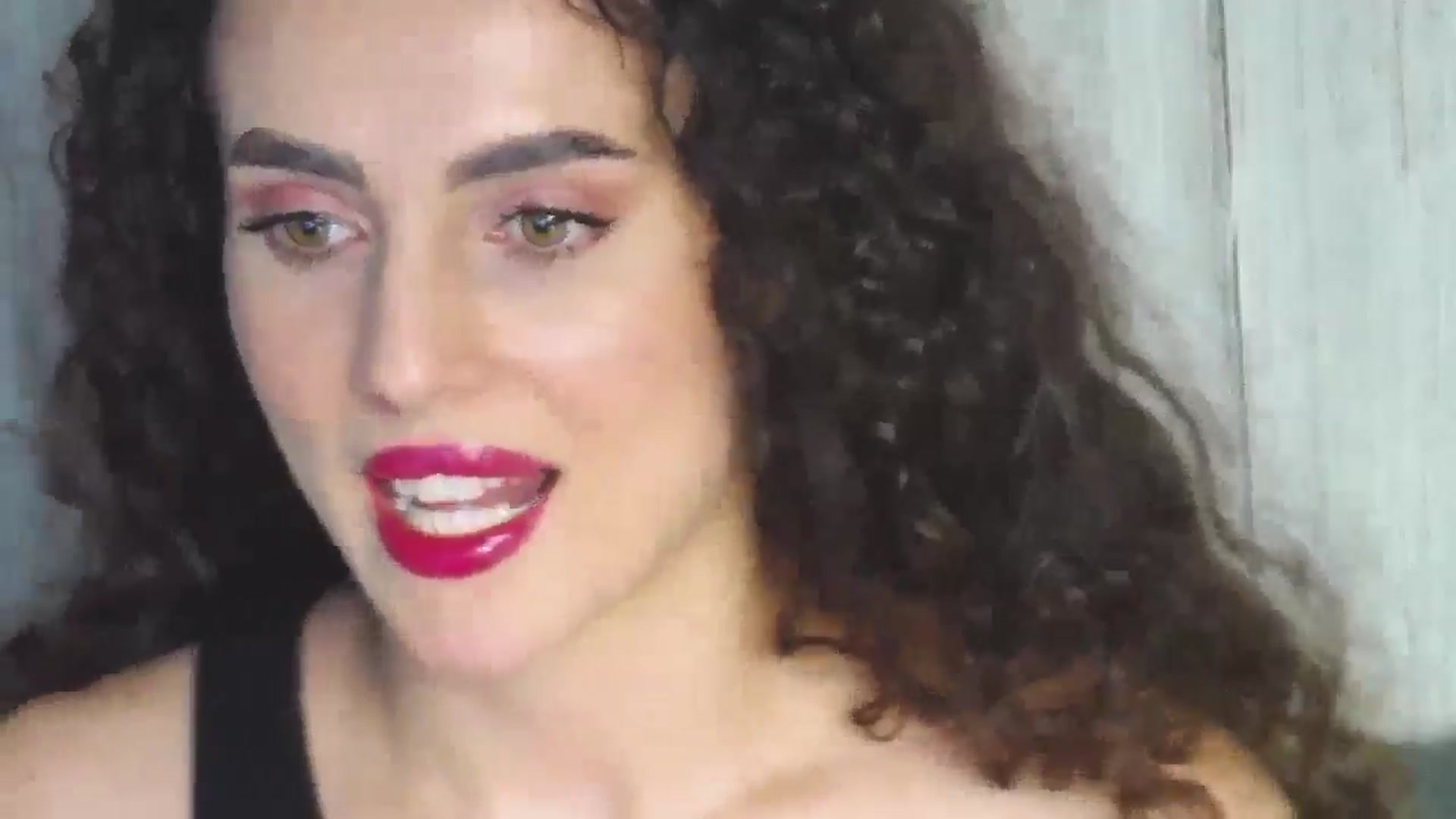 Gallery image thumbnail from LikeSelena's myfreecams stream on, 05/20/2024, 17:21 image 17 of 20