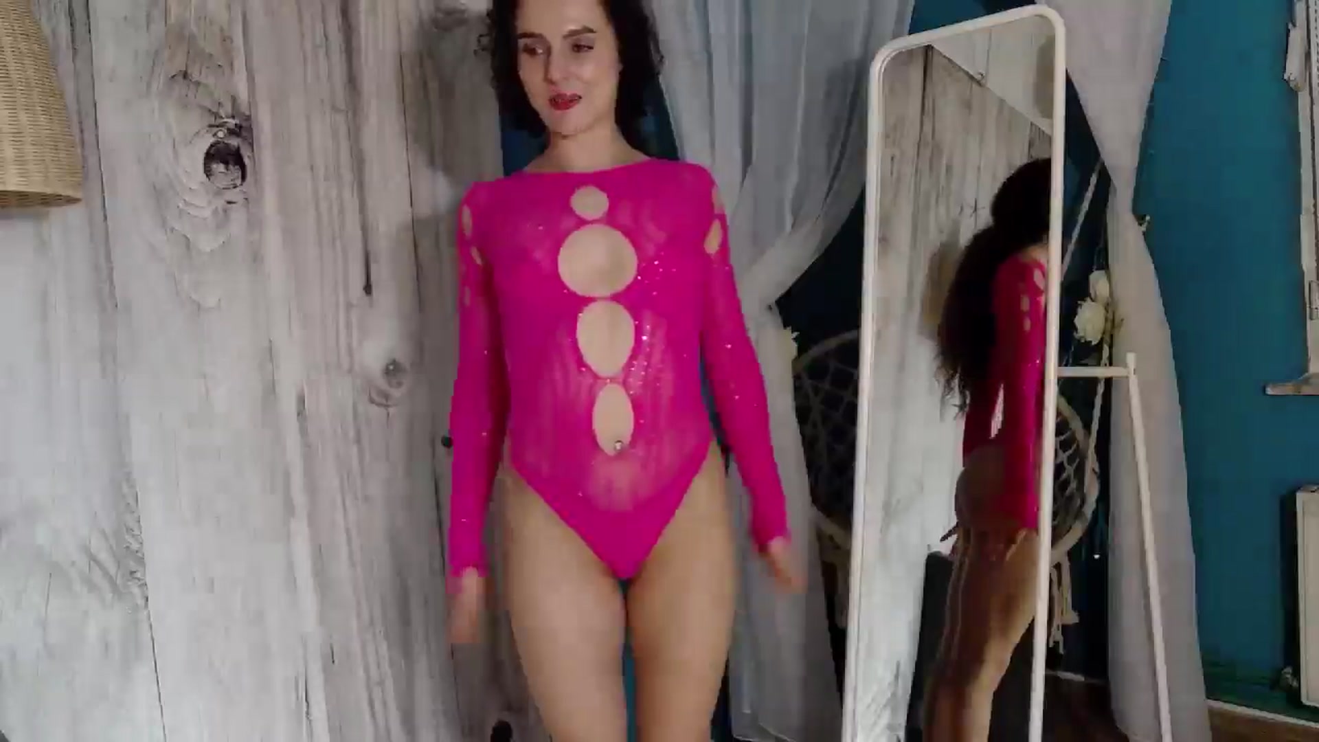 Gallery image thumbnail from LikeSelena's myfreecams stream on, 05/21/2024, 18:19 image 17 of 20