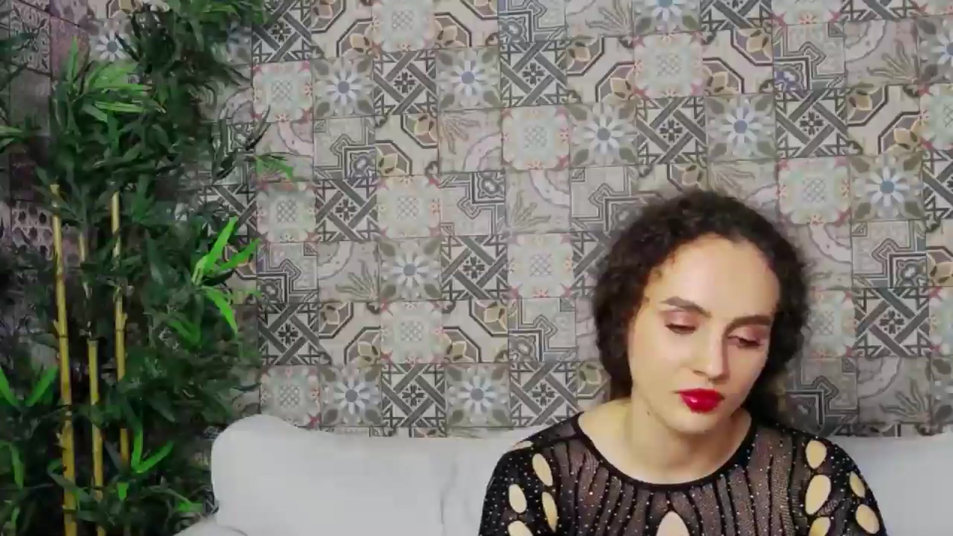 Gallery image thumbnail from LikeSelena's myfreecams stream on, 06/01/2024, 17:37 image 15 of 20