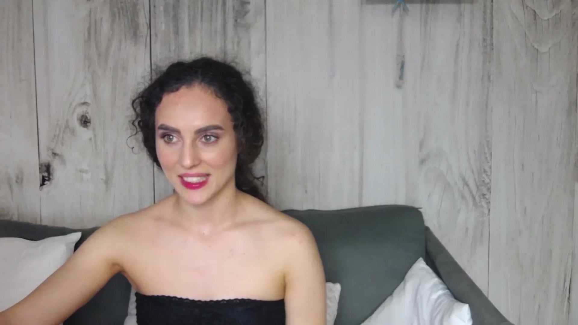 Gallery image thumbnail from LikeSelena's myfreecams stream on, 06/19/2024, 19:34 image 15 of 20