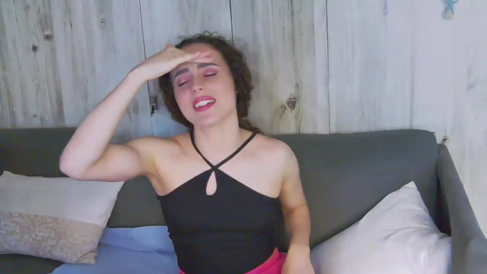 Gallery image thumbnail from LikeSelena's myfreecams stream on, 06/25/2024, 17:11 image 14 of 20