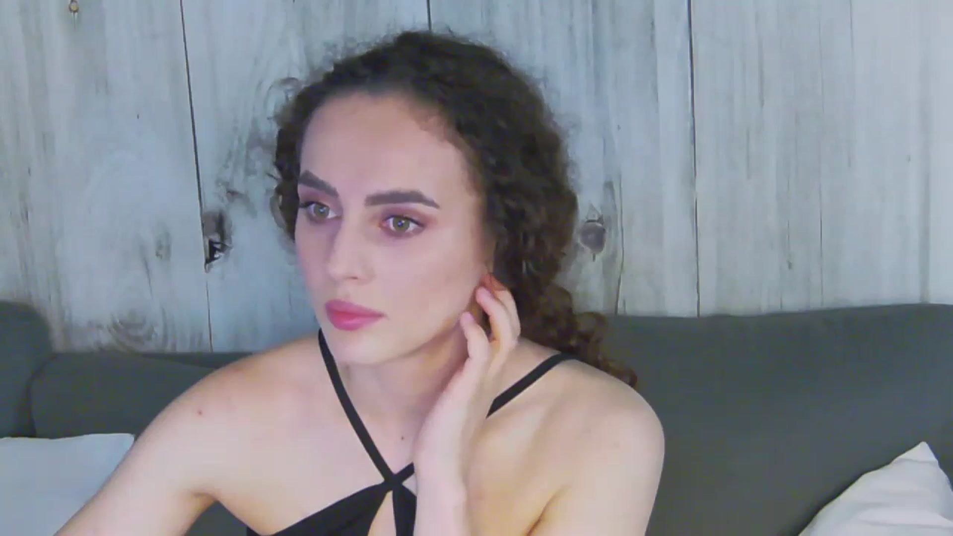 Gallery image thumbnail from LikeSelena's myfreecams stream on, 06/25/2024, 17:11 image 7 of 20