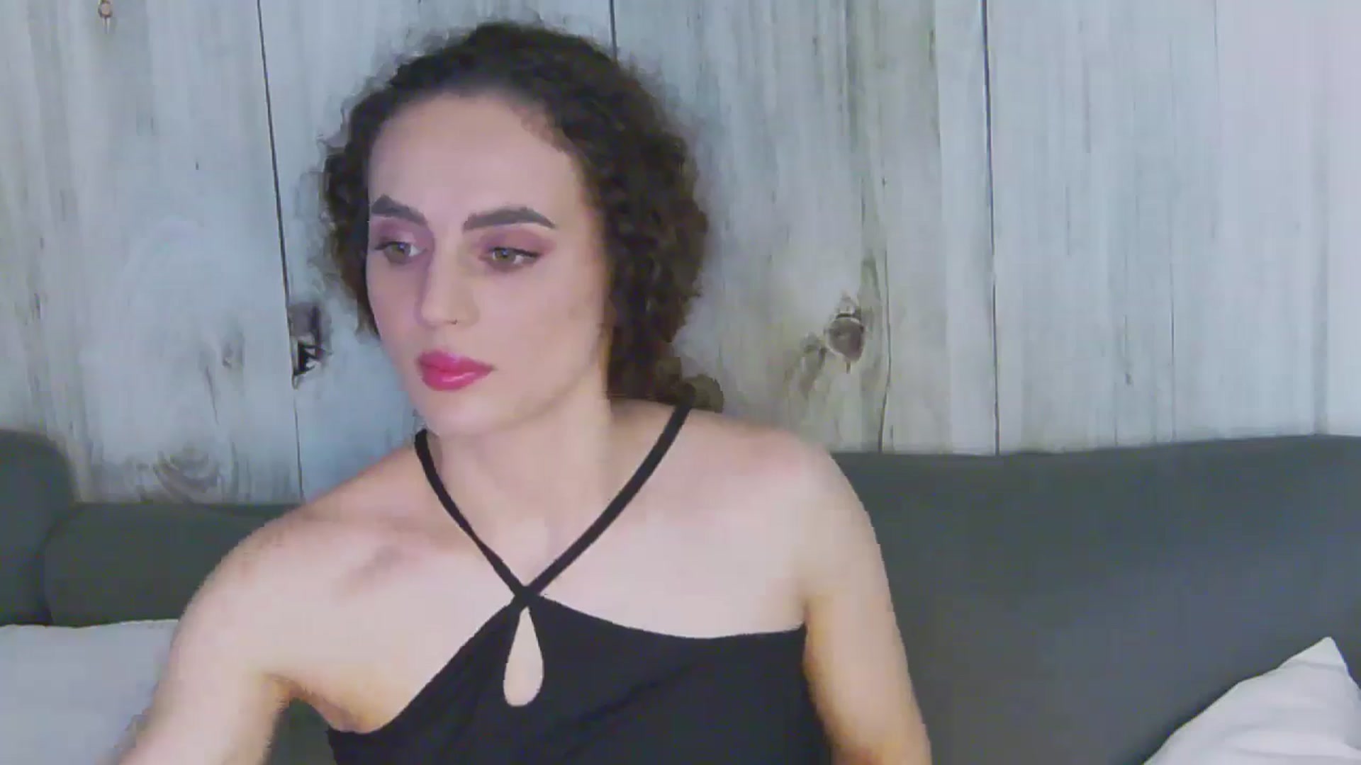 Gallery image thumbnail from LikeSelena's myfreecams stream on, 06/25/2024, 17:11 image 11 of 20