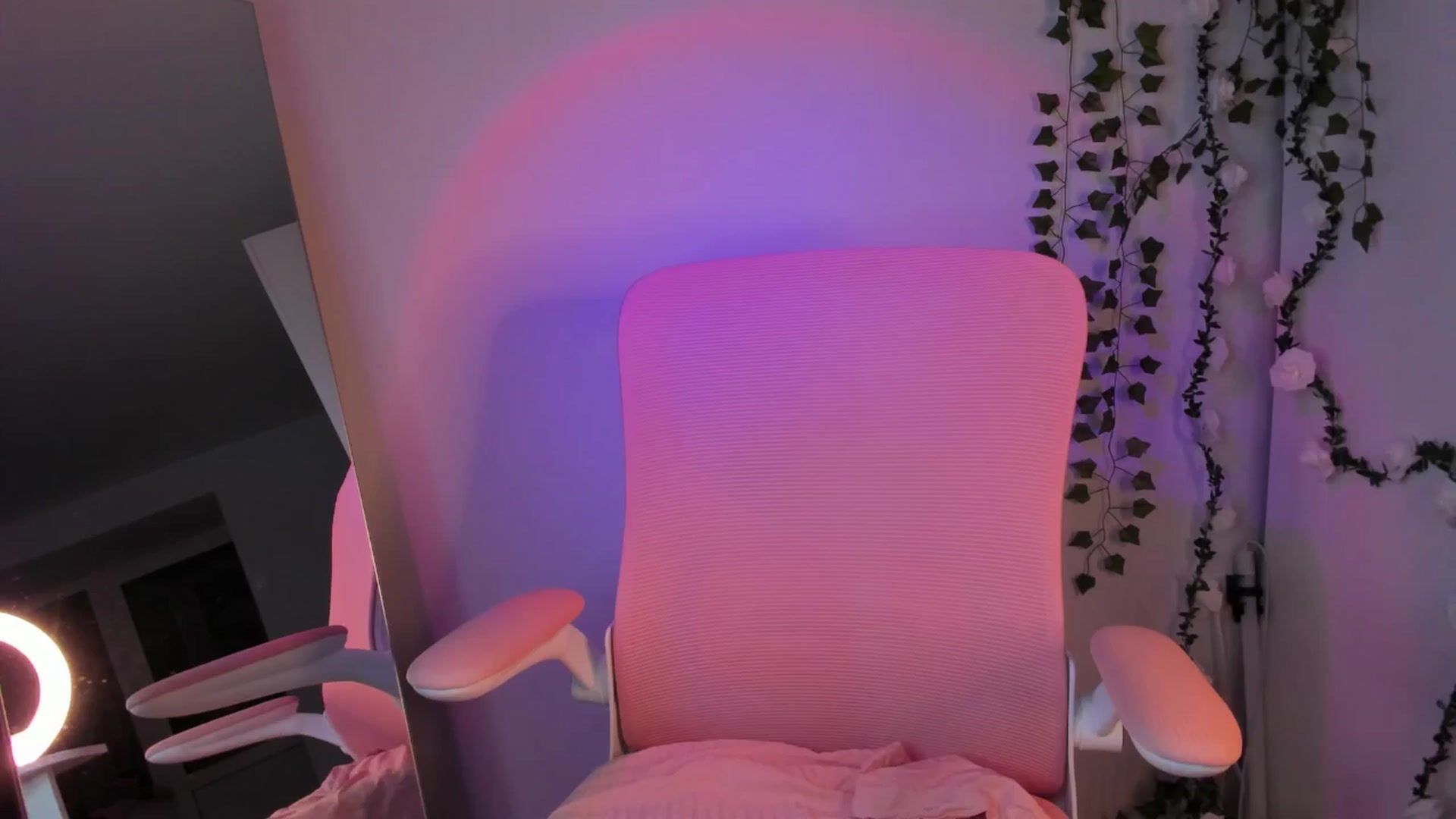 Gallery image thumbnail from LilAmy's myfreecams stream on, 03/20/2026, 13:57 image 16 of 20