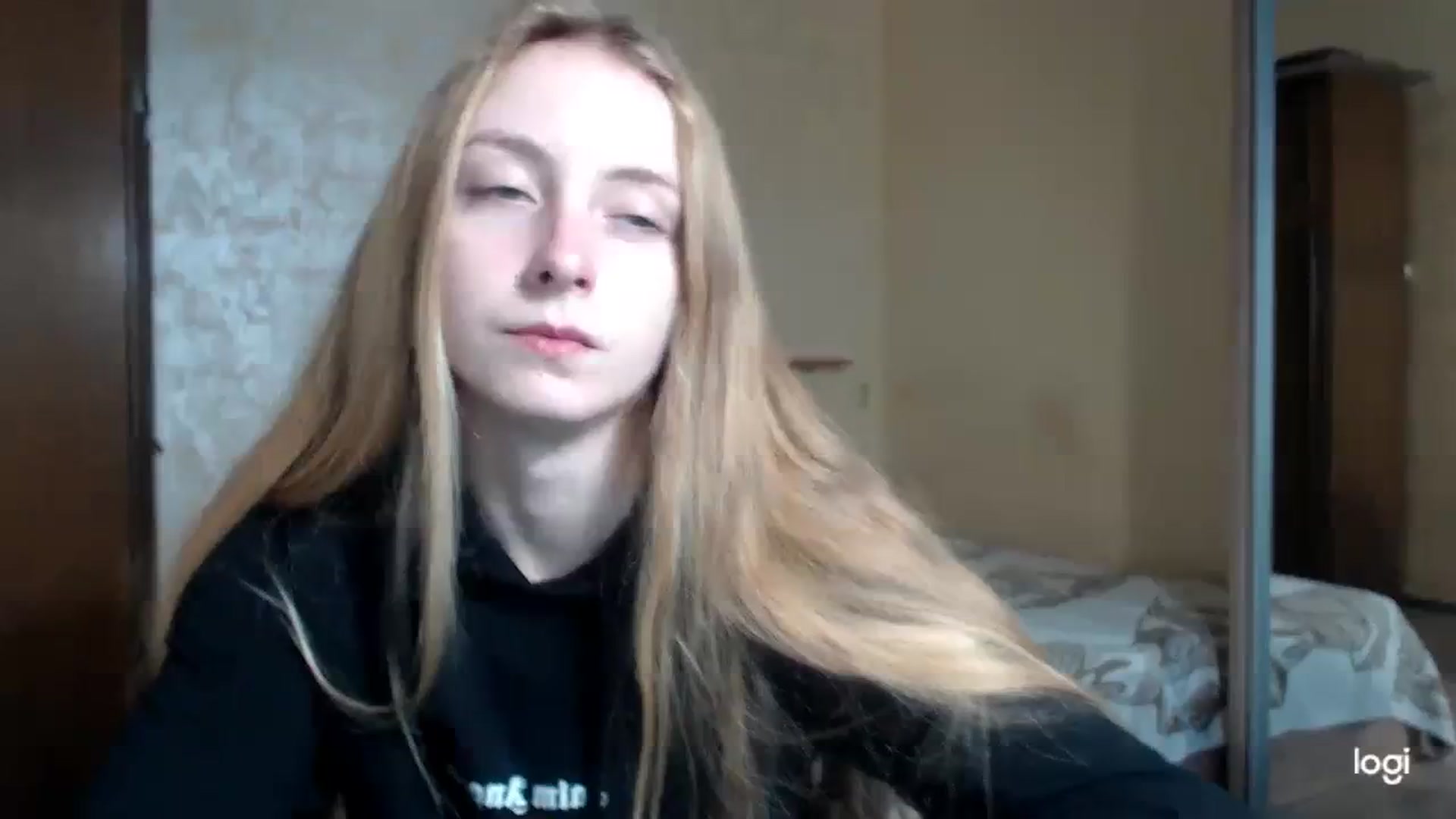 Gallery image thumbnail from LilCutie's myfreecams stream on, 11/22/2023, 12:44 image 18 of 20