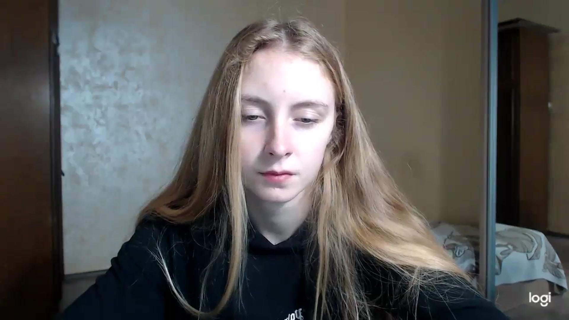 Gallery image thumbnail from LilCutie's myfreecams stream on, 11/22/2023, 12:44 image 11 of 20