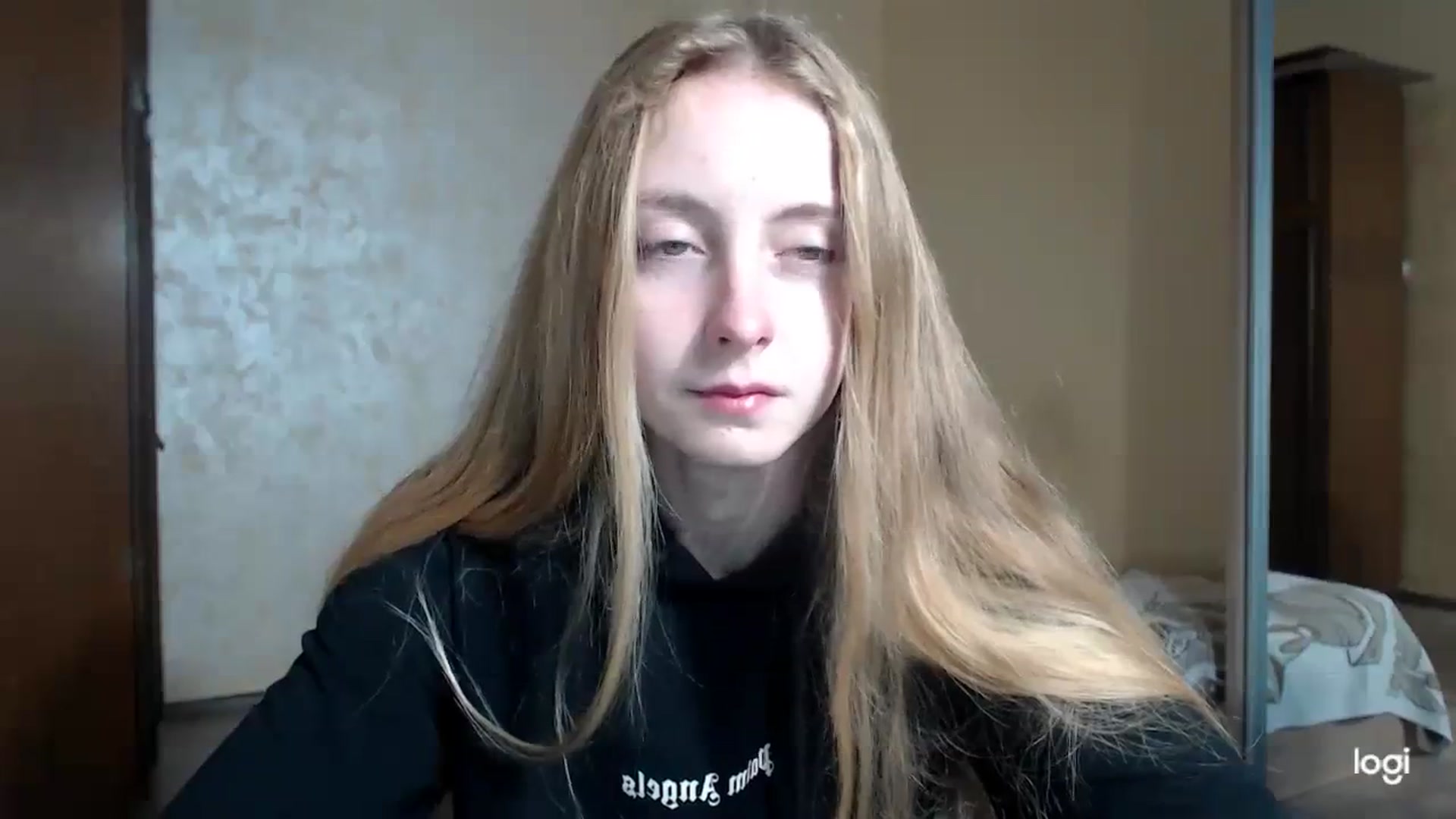 Gallery image thumbnail from LilCutie's myfreecams stream on, 11/22/2023, 12:44 image 16 of 20