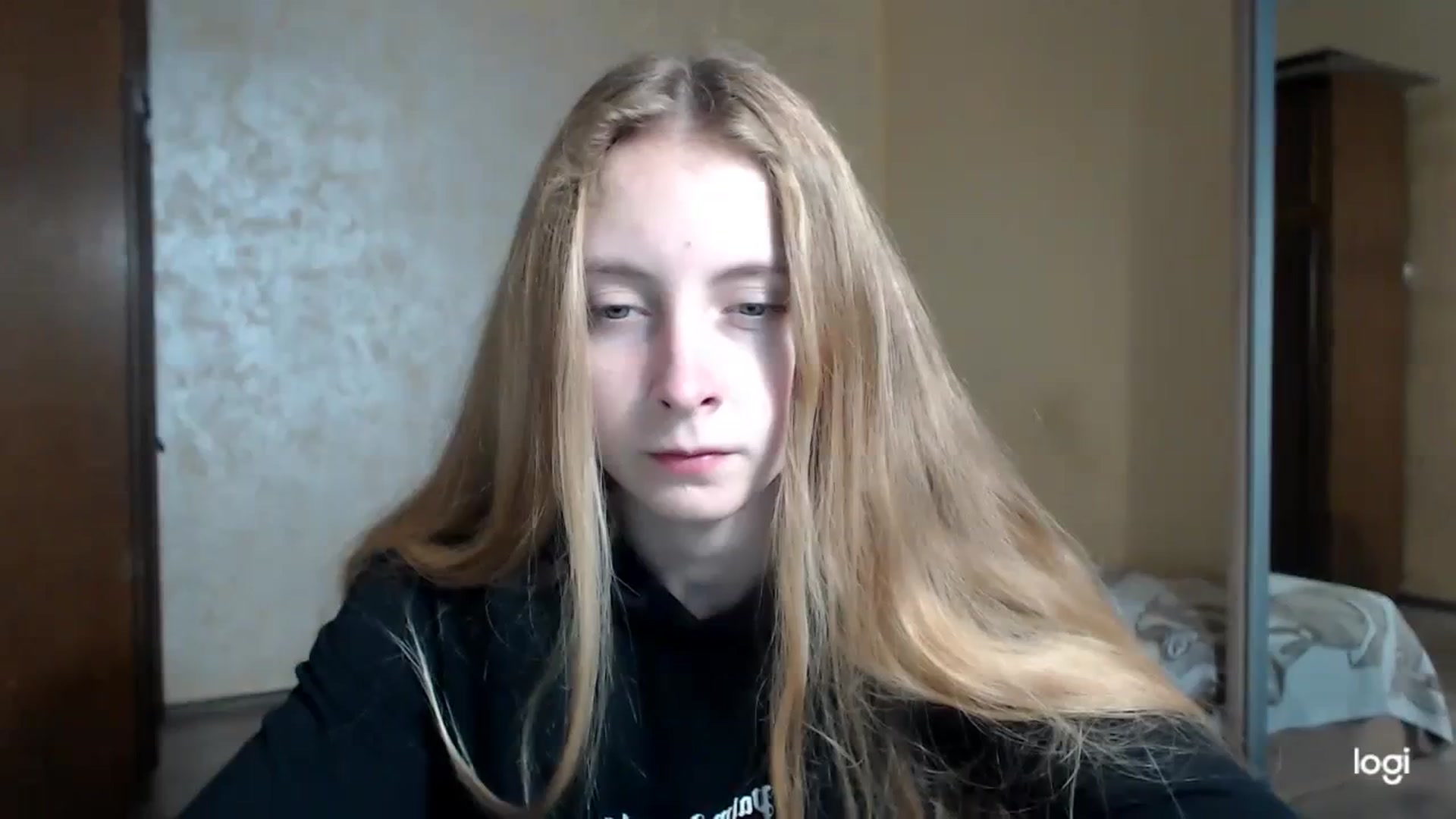 Gallery image thumbnail from LilCutie's myfreecams stream on, 11/22/2023, 12:44 image 12 of 20