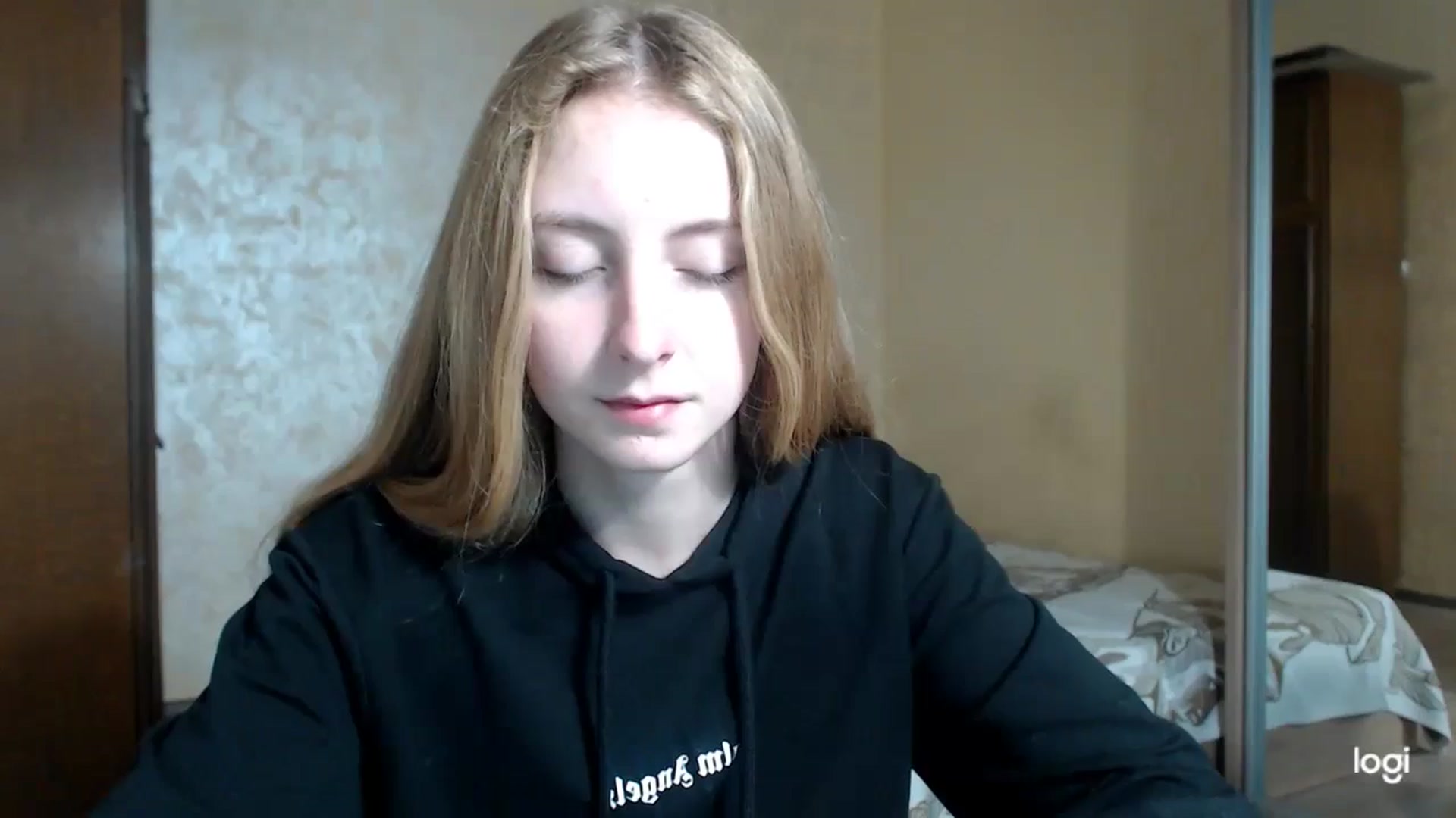 Gallery image thumbnail from LilCutie's myfreecams stream on, 11/22/2023, 13:34 image 2 of 20