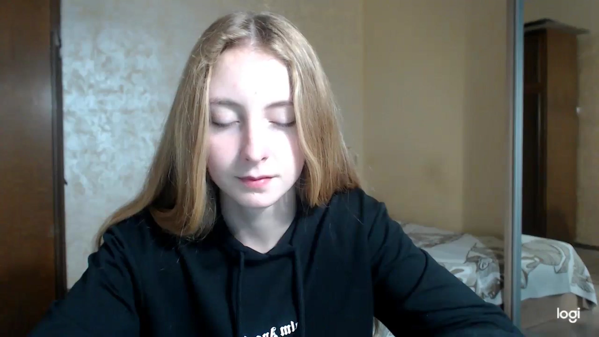 Gallery image thumbnail from LilCutie's myfreecams stream on, 11/22/2023, 13:34 image 8 of 20