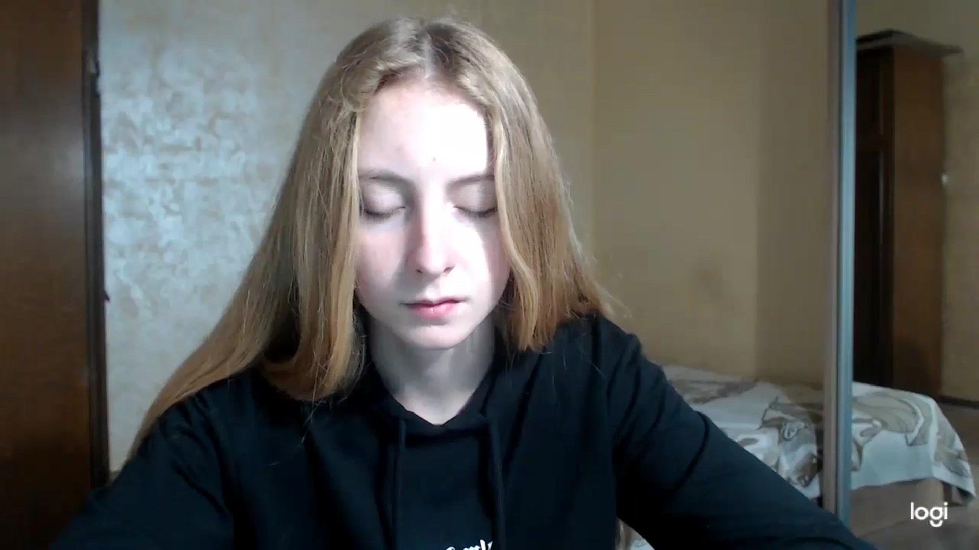 Gallery image thumbnail from LilCutie's myfreecams stream on, 11/22/2023, 13:34 image 13 of 20