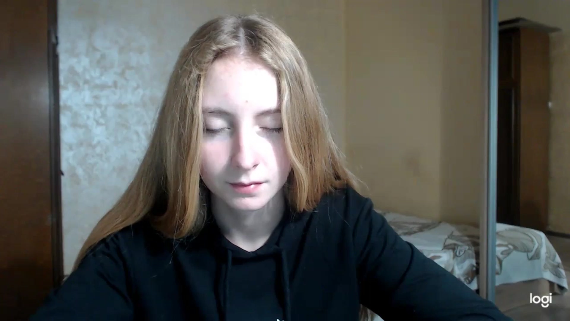Gallery image thumbnail from LilCutie's myfreecams stream on, 11/22/2023, 13:34 image 18 of 20