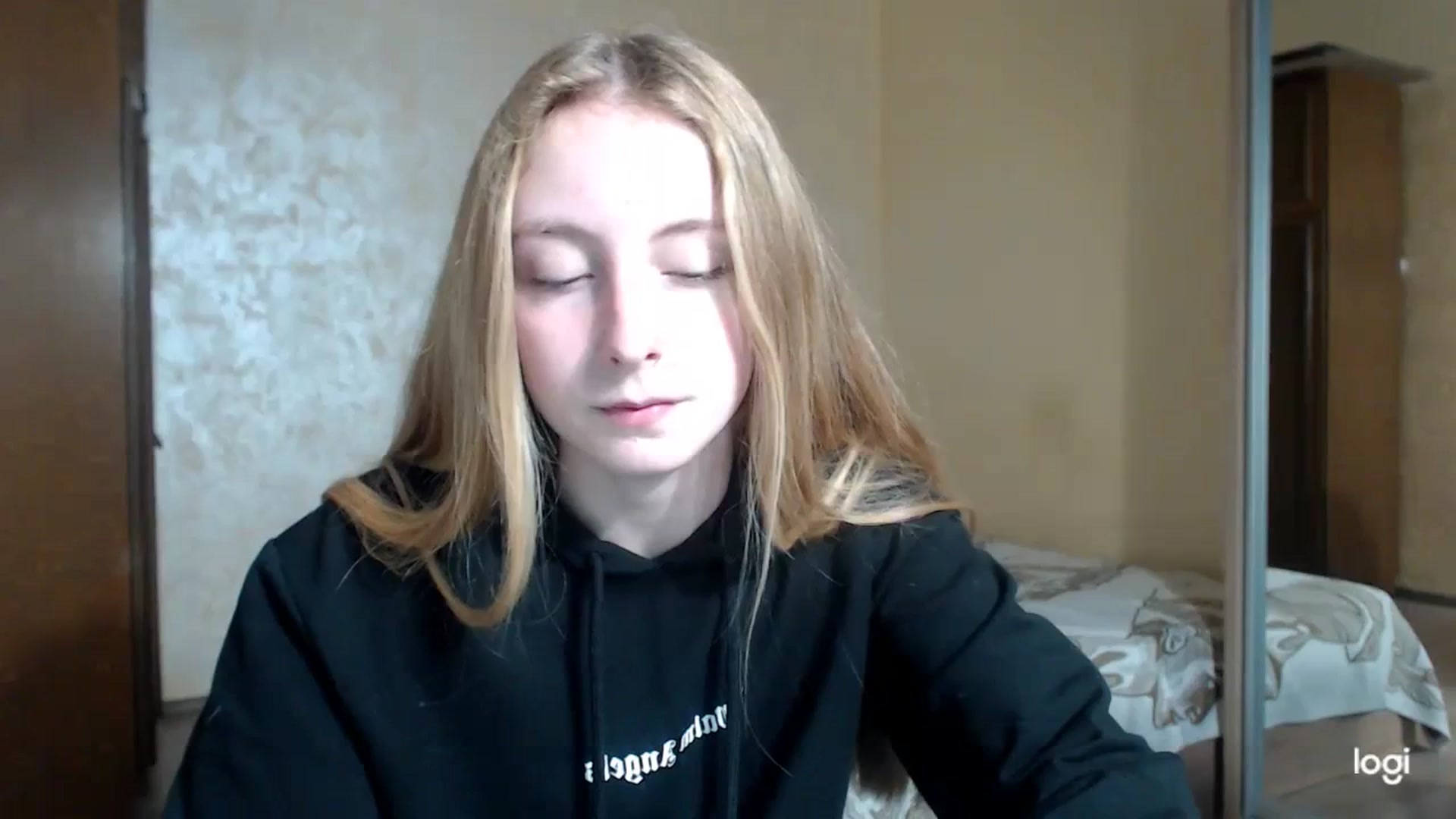 Gallery image thumbnail from LilCutie's myfreecams stream on, 11/22/2023, 13:51 image 1 of 20