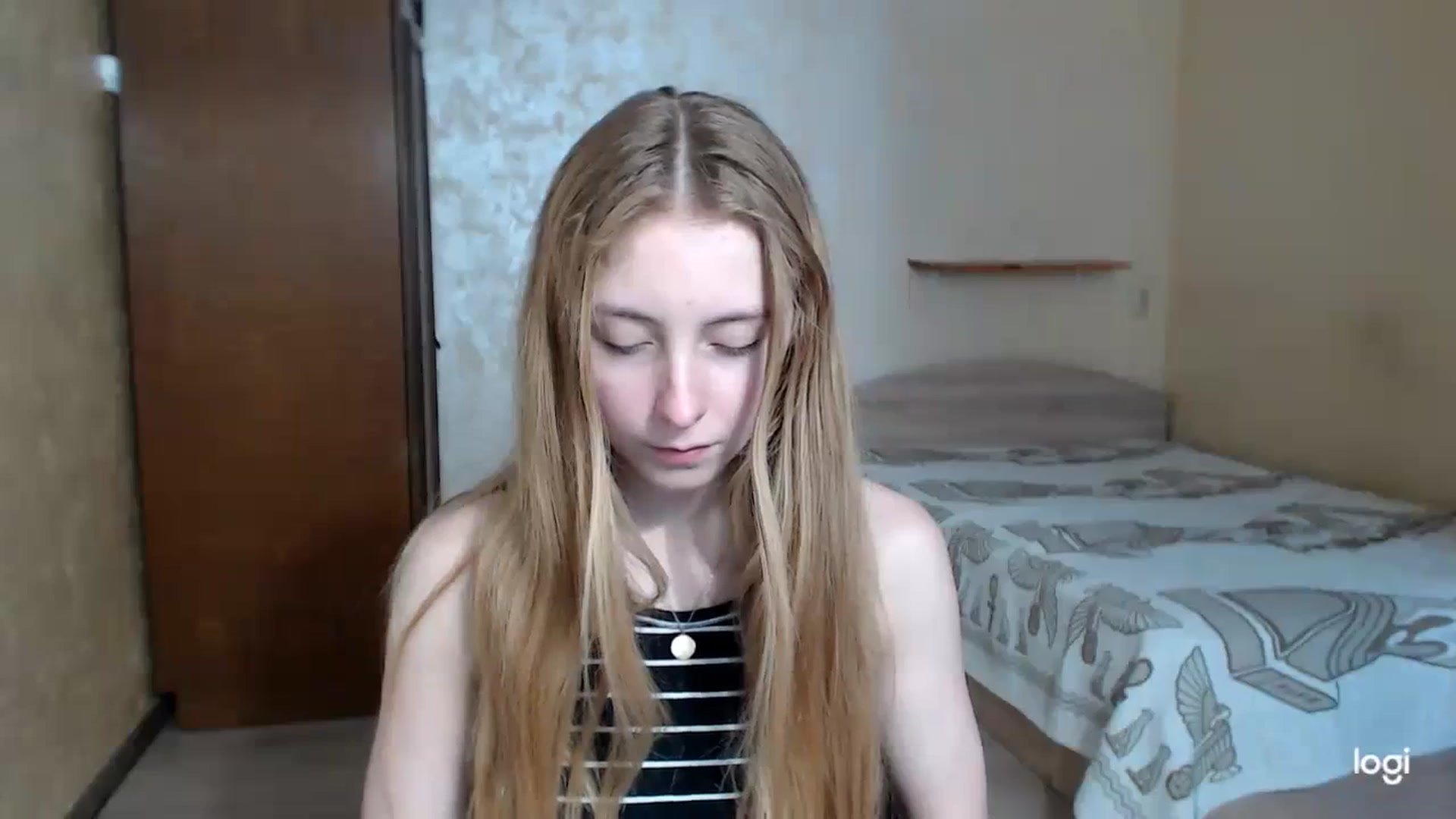Gallery image thumbnail from LilCutie's myfreecams stream on, 11/30/2023, 12:52 image 6 of 20