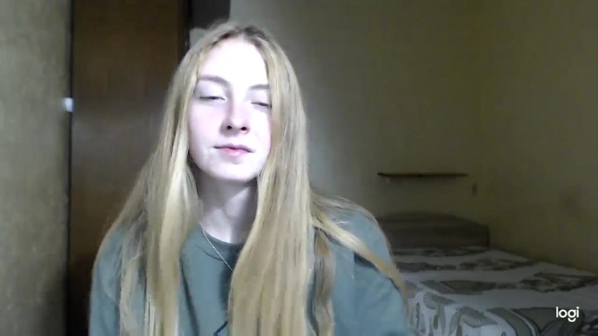 Gallery image thumbnail from LilCutie's myfreecams stream on, 12/01/2023, 15:33 image 14 of 20