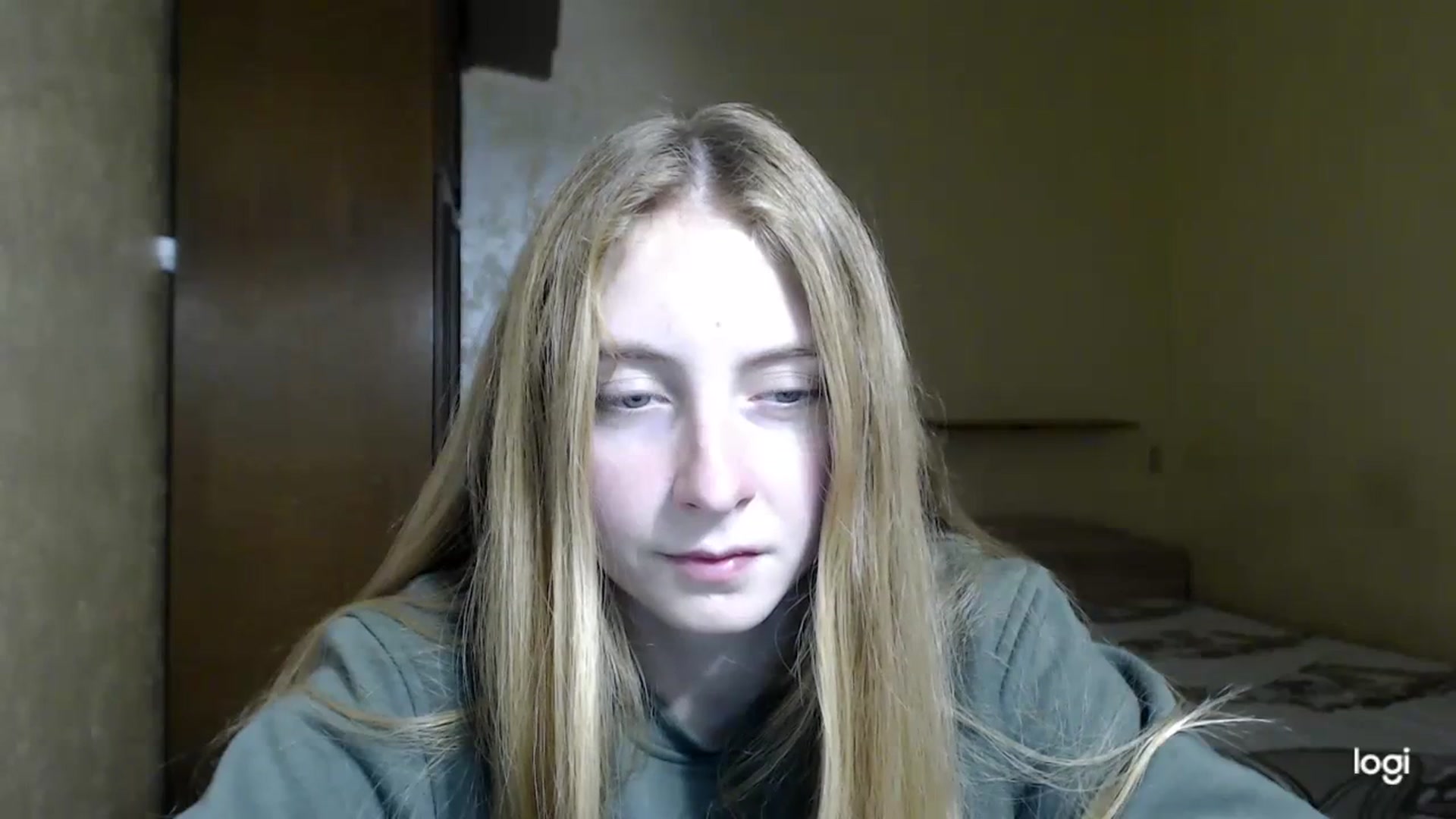 Gallery image thumbnail from LilCutie's myfreecams stream on, 12/01/2023, 15:33 image 15 of 20