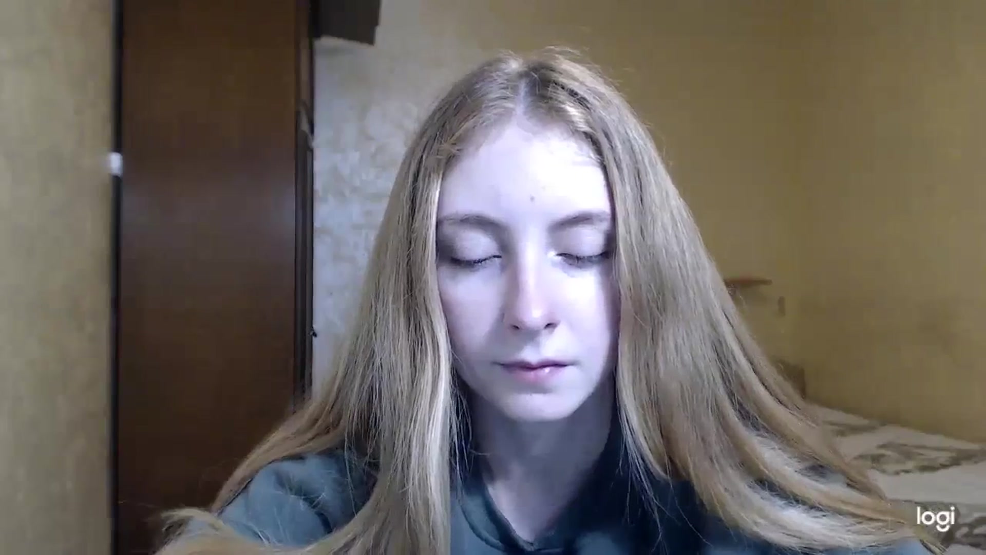 Gallery image thumbnail from LilCutie's myfreecams stream on, 12/02/2023, 16:12 image 19 of 20
