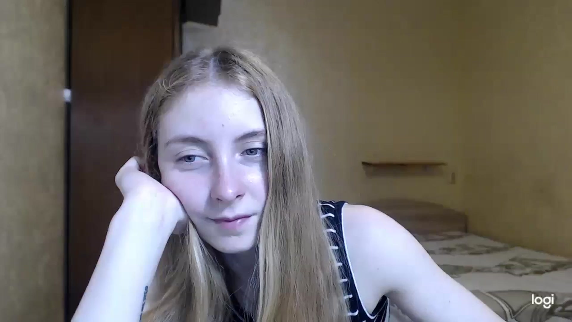 Gallery image thumbnail from LilCutie's myfreecams stream on, 12/02/2023, 16:12 image 2 of 20