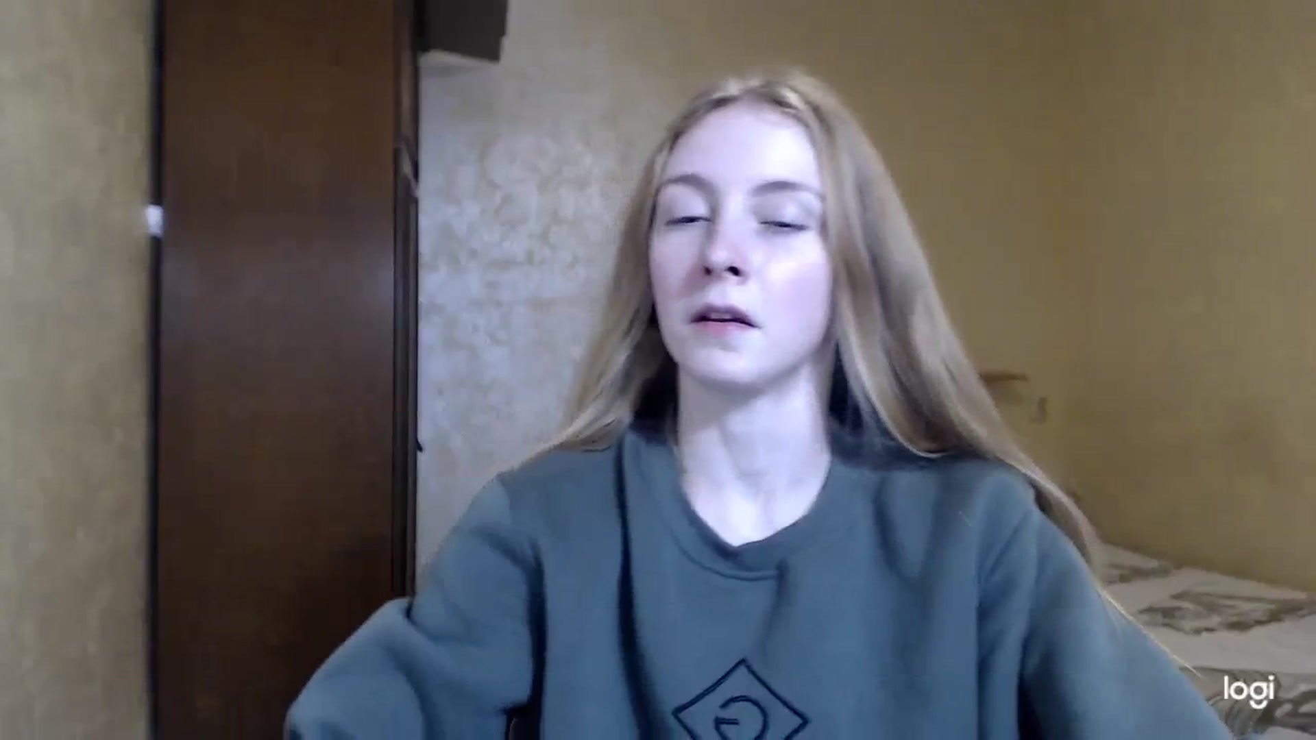 Gallery image thumbnail from LilCutie's myfreecams stream on, 12/02/2023, 16:12 image 13 of 20