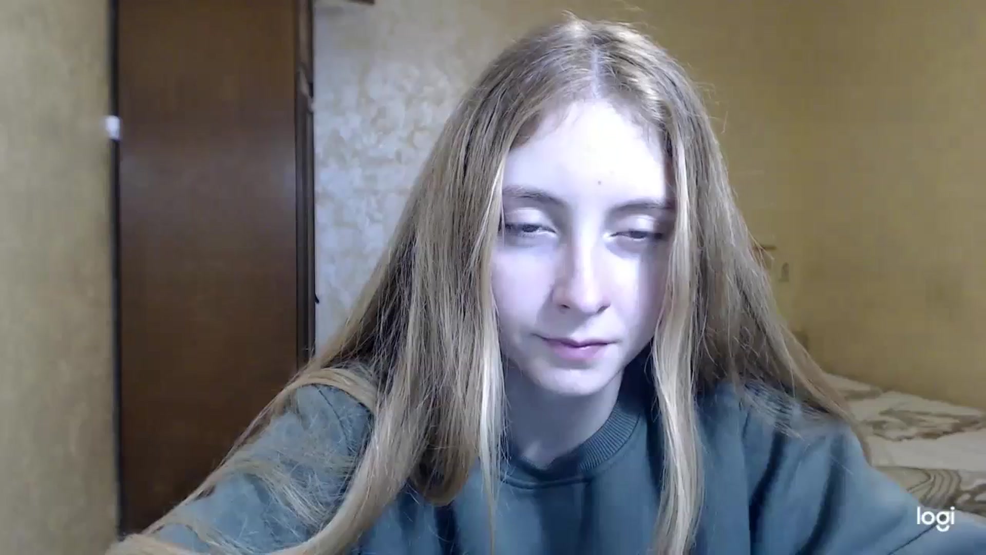 Gallery image thumbnail from LilCutie's myfreecams stream on, 12/02/2023, 18:20 image 10 of 20