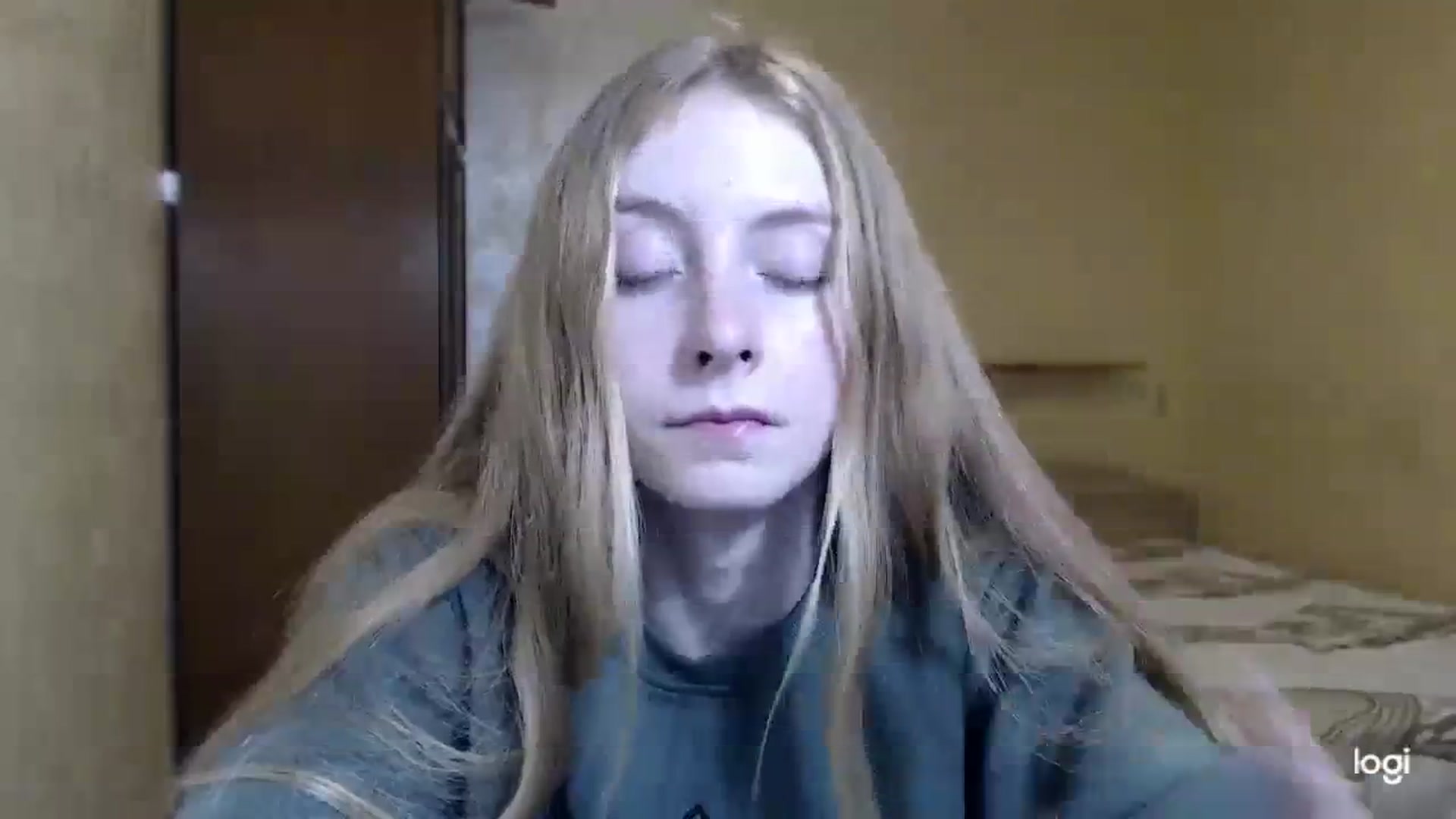Gallery image thumbnail from LilCutie's myfreecams stream on, 12/02/2023, 18:20 image 19 of 20