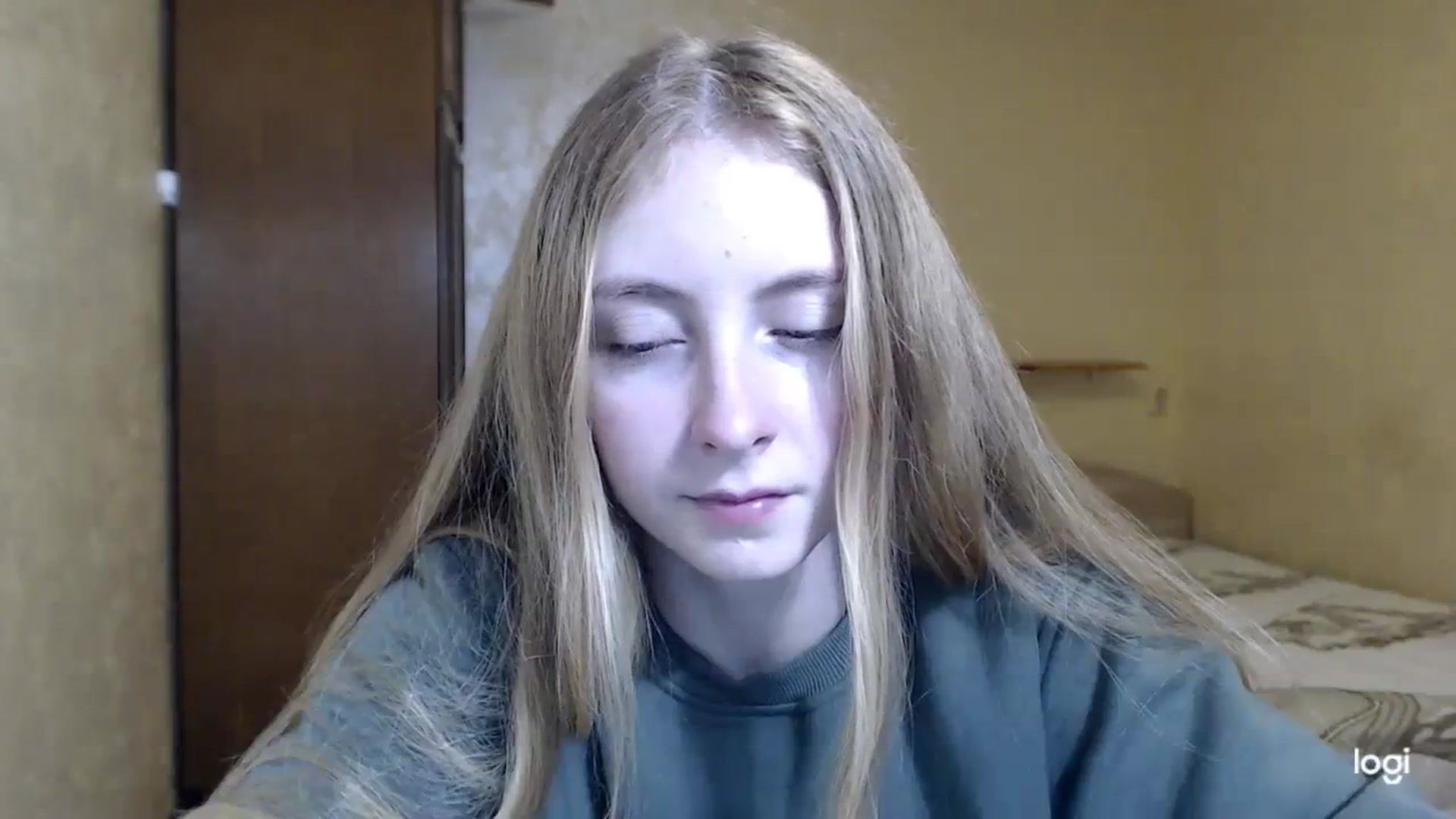 Gallery image thumbnail from LilCutie's myfreecams stream on, 12/02/2023, 18:20 image 15 of 20