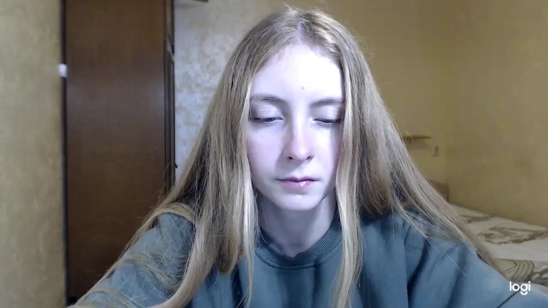 Gallery image thumbnail from LilCutie's myfreecams stream on, 12/02/2023, 18:20 image 14 of 20