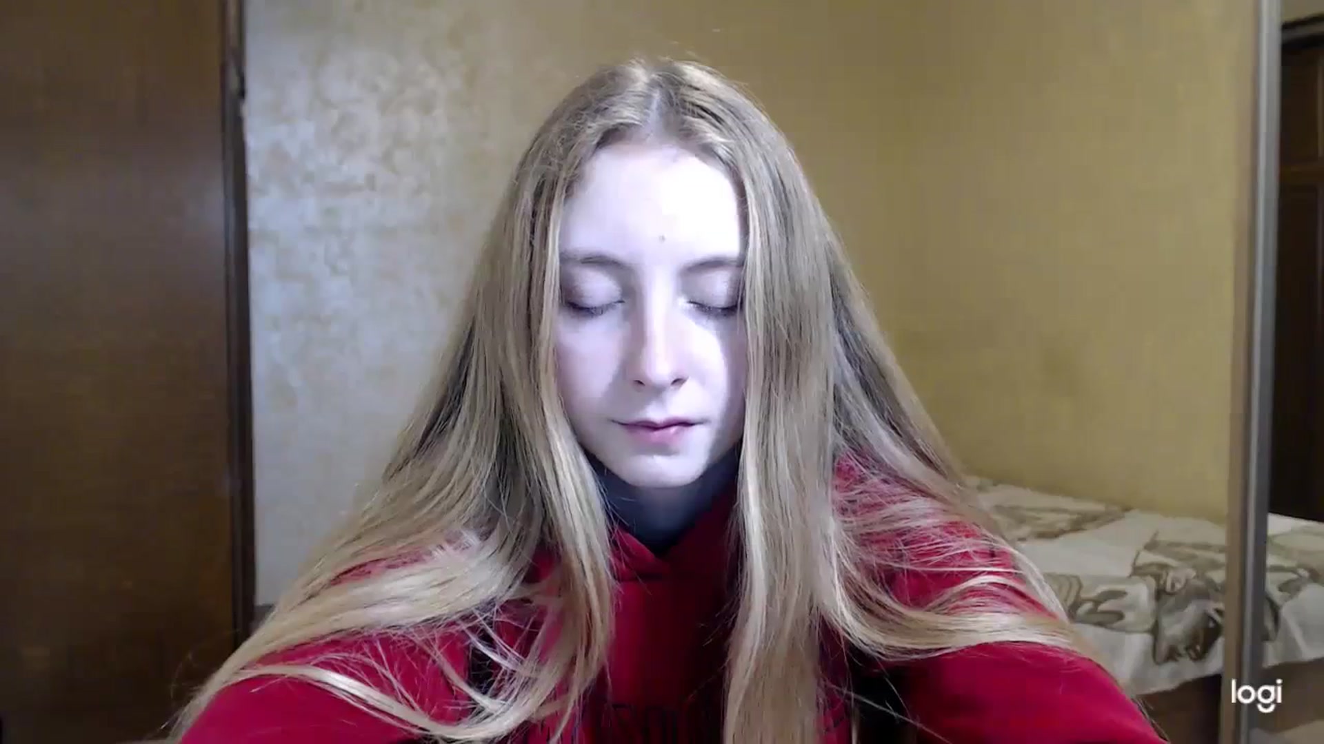 Gallery image thumbnail from LilCutie's myfreecams stream on, 12/03/2023, 17:29 image 11 of 20