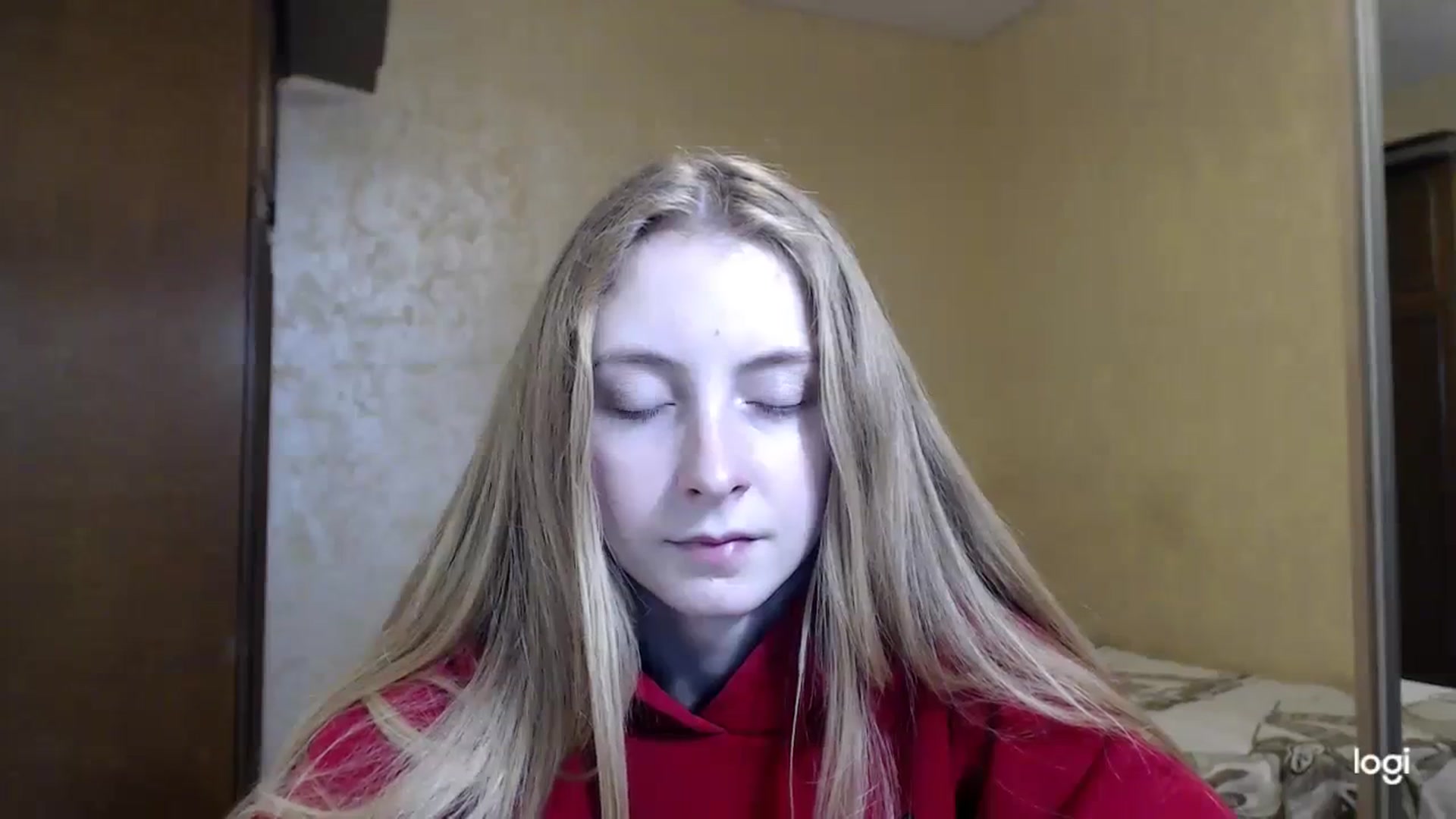Gallery image thumbnail from LilCutie's myfreecams stream on, 12/03/2023, 18:52 image 16 of 20