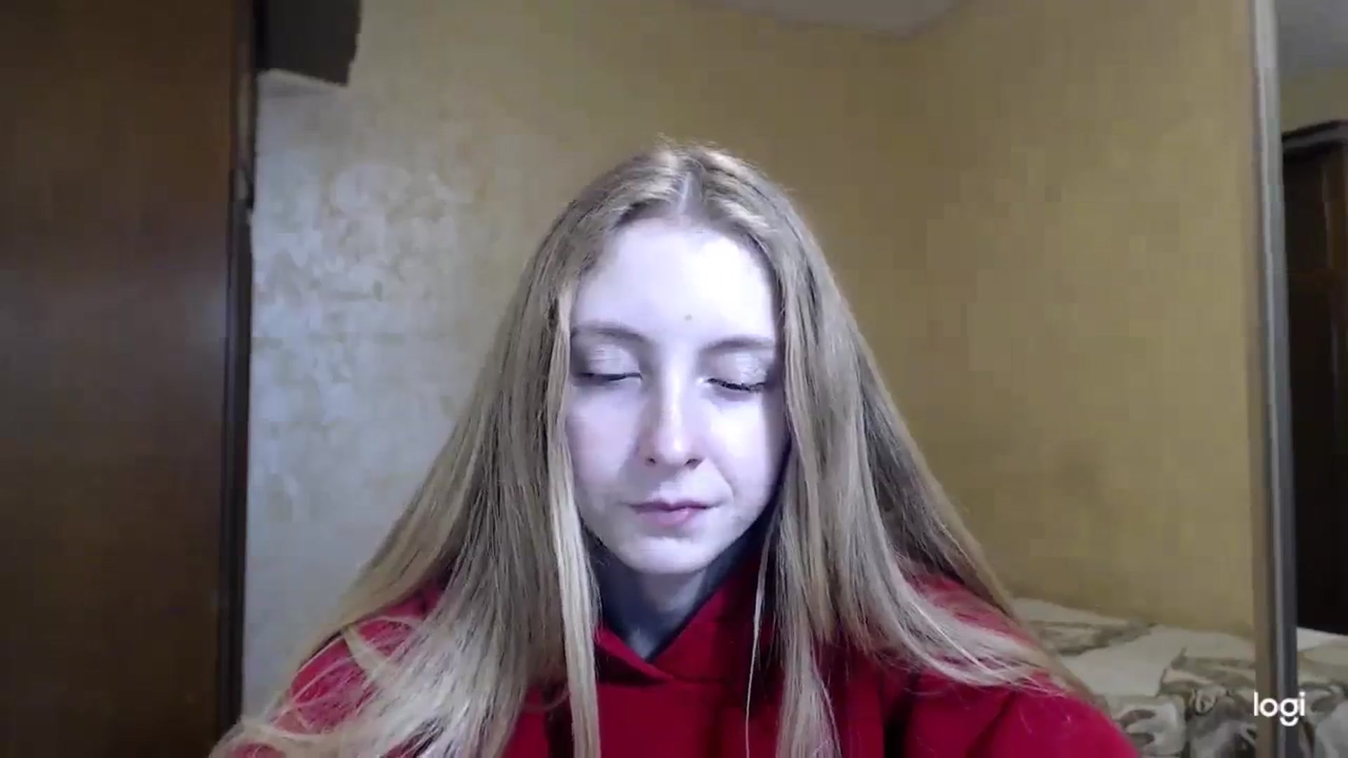 Gallery image thumbnail from LilCutie's myfreecams stream on, 12/03/2023, 18:52 image 14 of 20