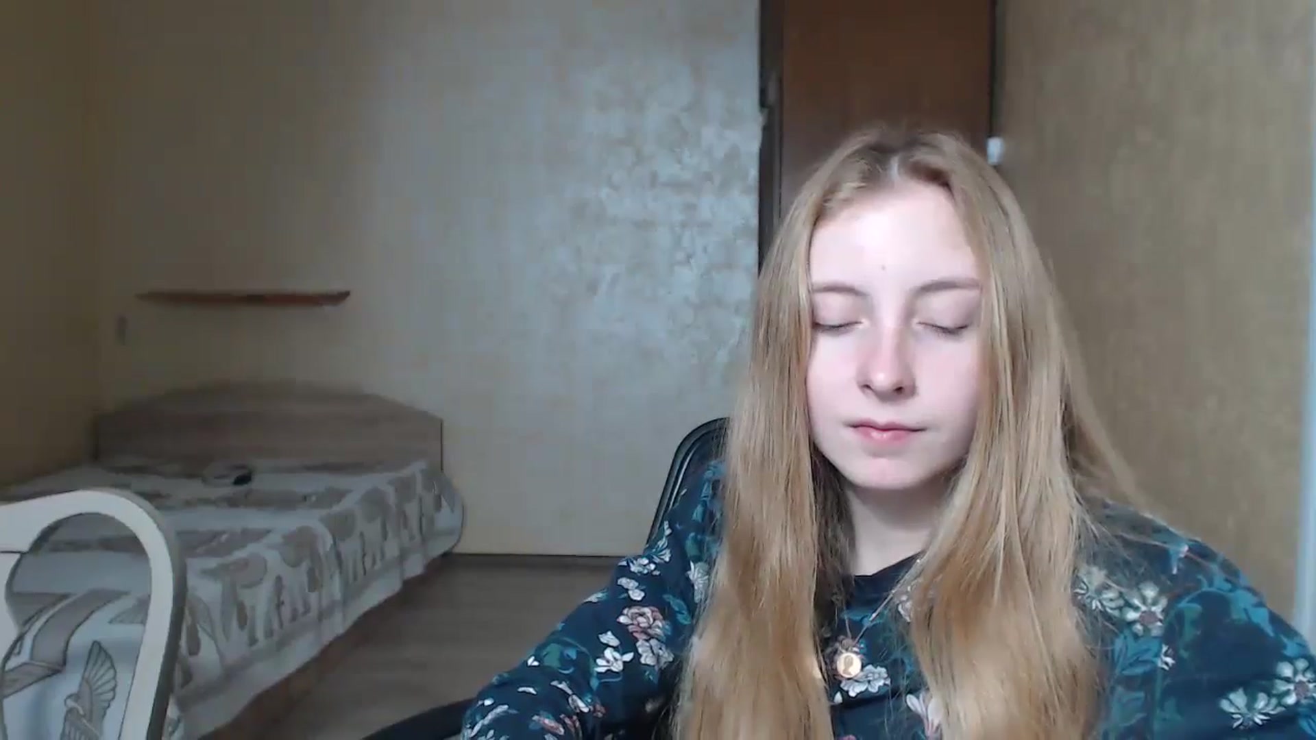 Gallery image thumbnail from LilCutie's myfreecams stream on, 12/05/2023, 11:39 image 17 of 20