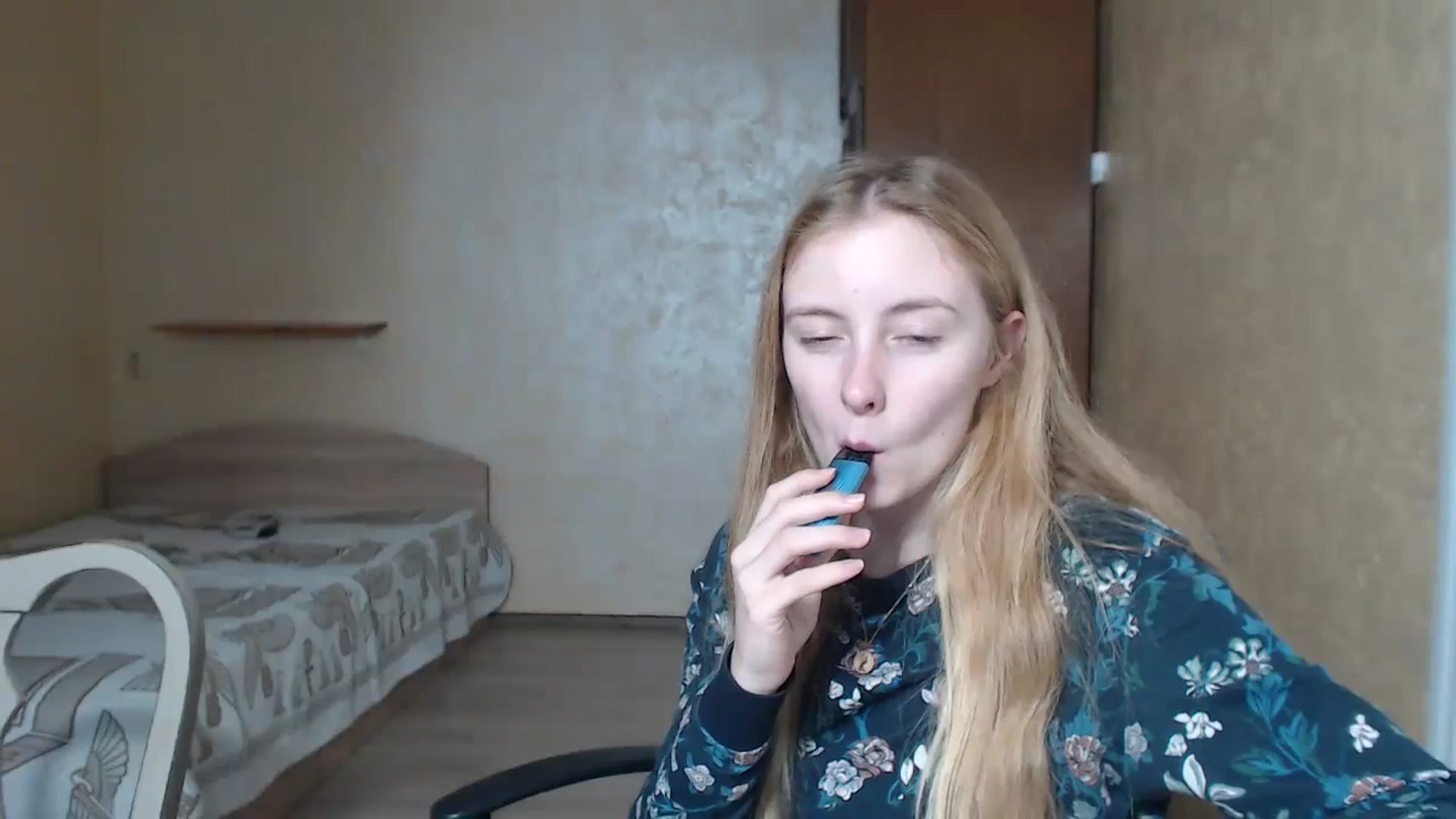 Gallery image thumbnail from LilCutie's myfreecams stream on, 12/05/2023, 11:39 image 16 of 20