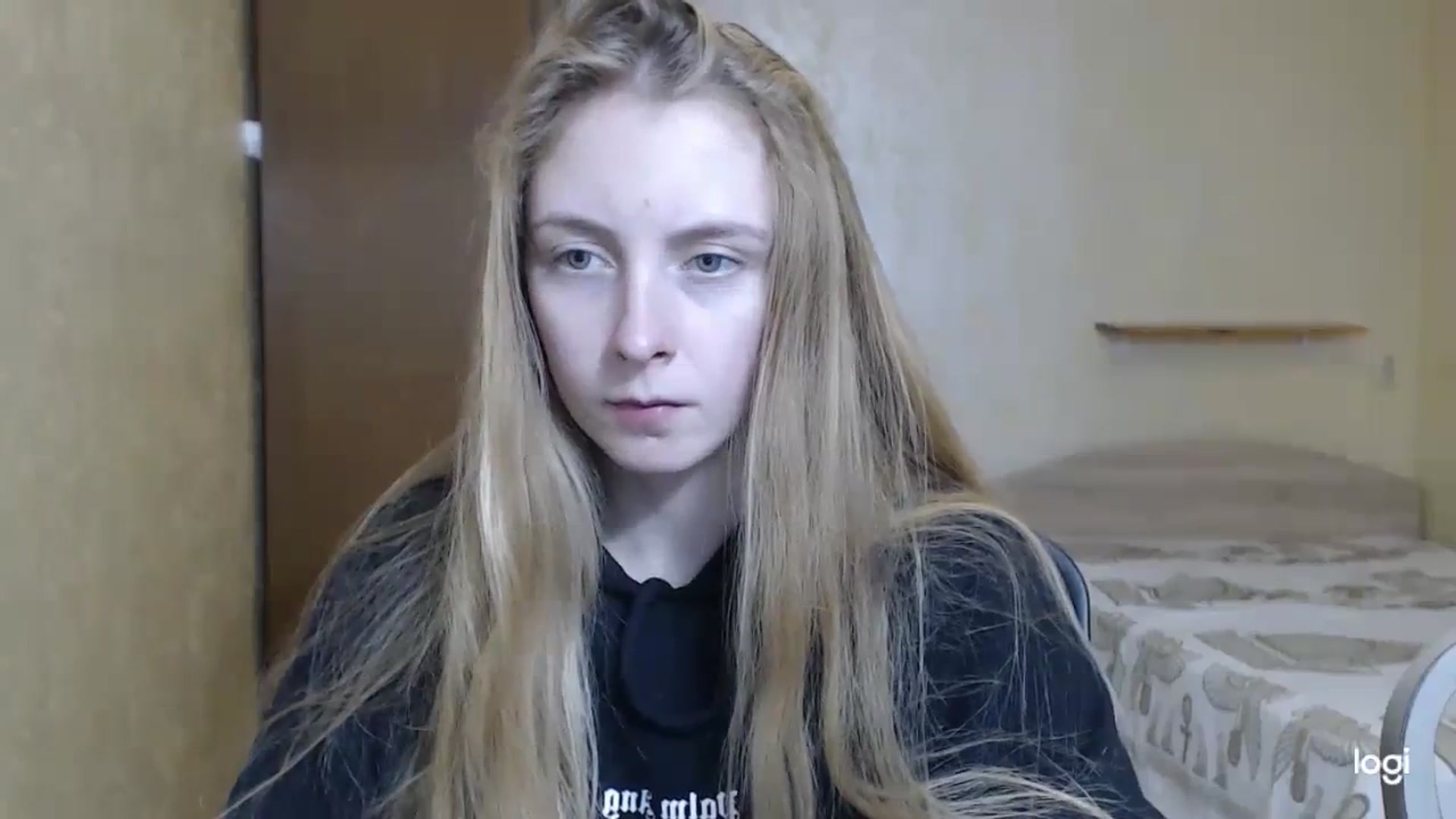 Gallery image thumbnail from LilCutie's myfreecams stream on, 12/08/2023, 12:03 image 18 of 20