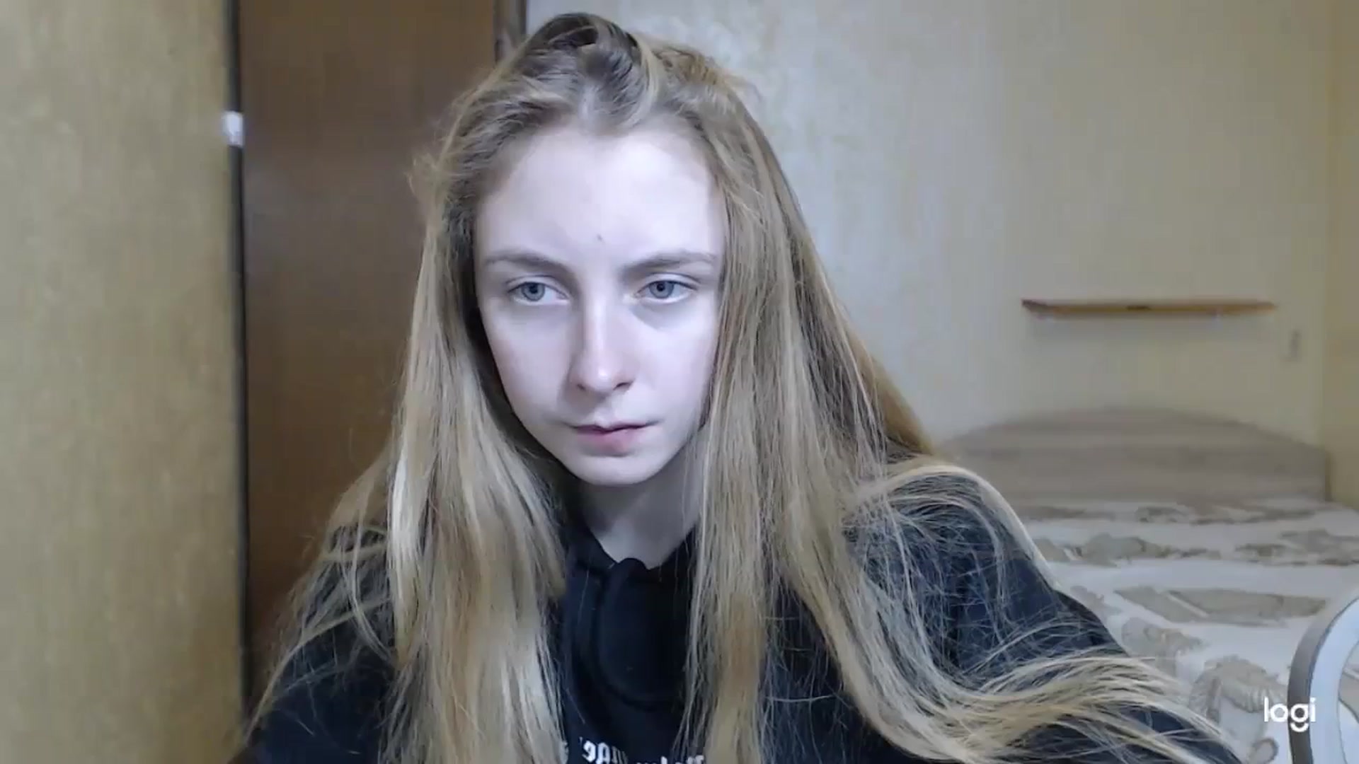 Gallery image thumbnail from LilCutie's myfreecams stream on, 12/08/2023, 12:03 image 17 of 20