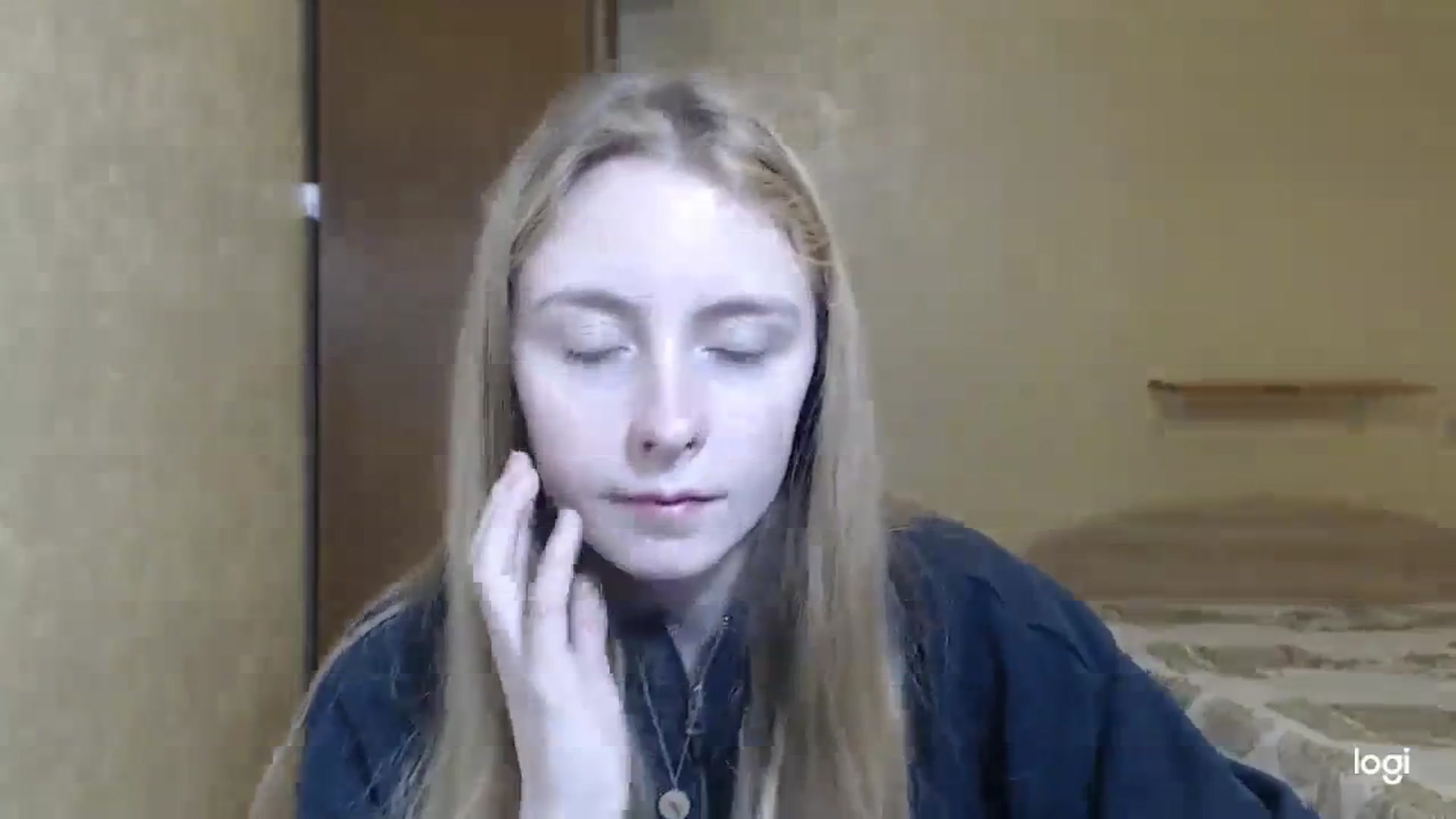 Gallery image thumbnail from LilCutie's myfreecams stream on, 12/12/2023, 15:33 image 8 of 20