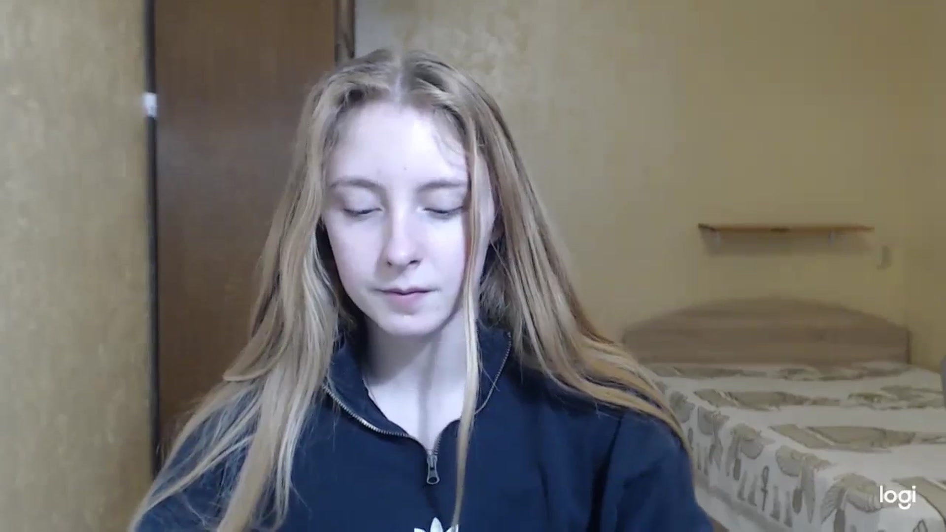Gallery image thumbnail from LilCutie's myfreecams stream on, 12/14/2023, 15:32 image 4 of 20