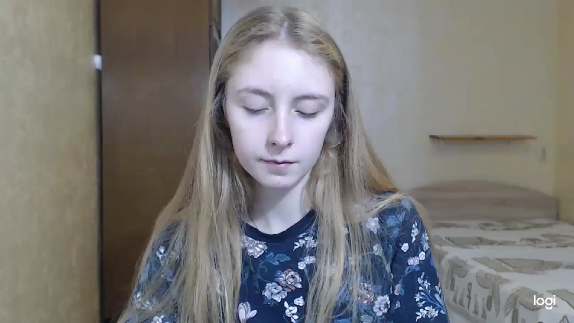 Gallery image thumbnail from LilCutie's myfreecams stream on, 12/15/2023, 11:34 image 17 of 20