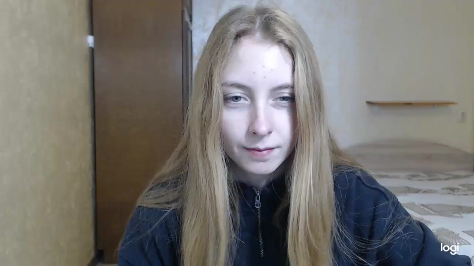 Gallery image thumbnail from LilCutie's myfreecams stream on, 12/18/2023, 09:22 image 9 of 20