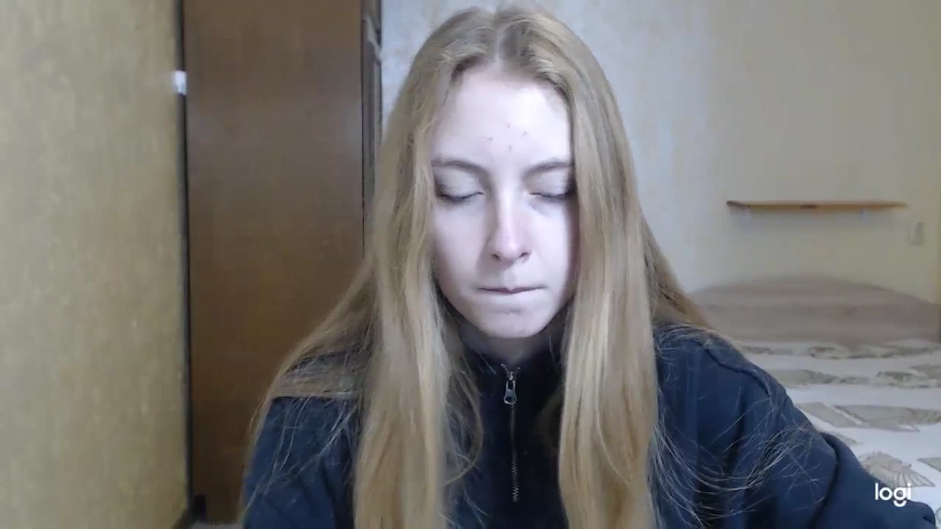 Gallery image thumbnail from LilCutie's myfreecams stream on, 12/18/2023, 09:22 image 12 of 20